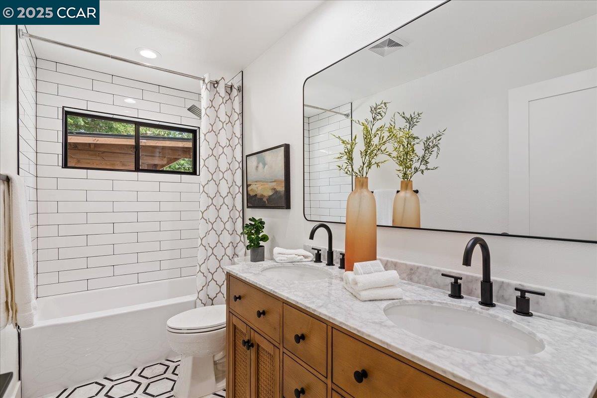 Detail Gallery Image 44 of 60 For 721 Sinnet Ct, Danville,  CA 94526 - 3 Beds | 2/1 Baths