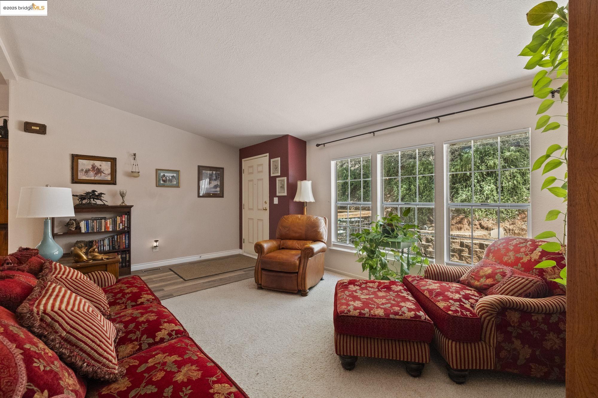 Detail Gallery Image 14 of 28 For 19326 Susan Way, Sonora,  CA 95370-9209 - 3 Beds | 2 Baths