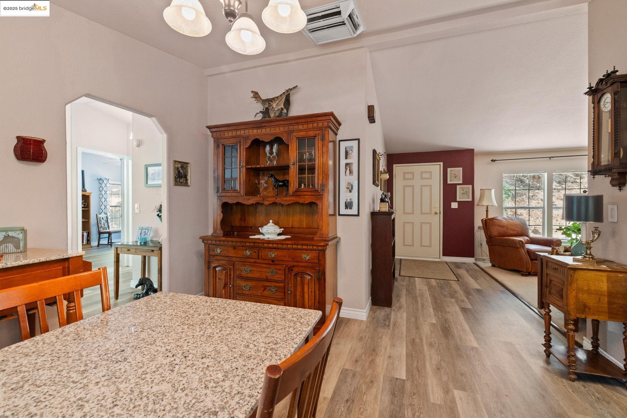 Detail Gallery Image 18 of 28 For 19326 Susan Way, Sonora,  CA 95370-9209 - 3 Beds | 2 Baths