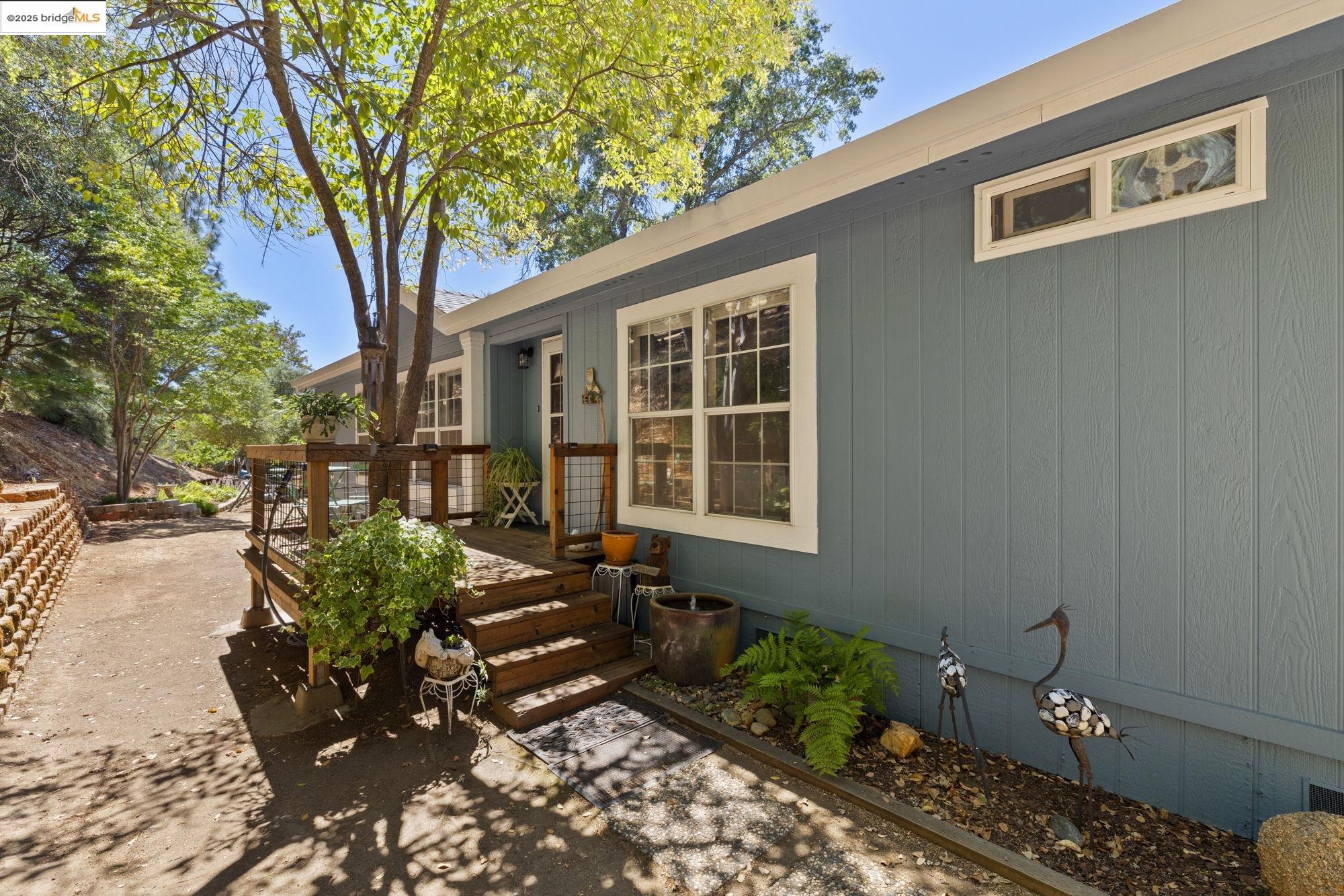Detail Gallery Image 3 of 28 For 19326 Susan Way, Sonora,  CA 95370-9209 - 3 Beds | 2 Baths