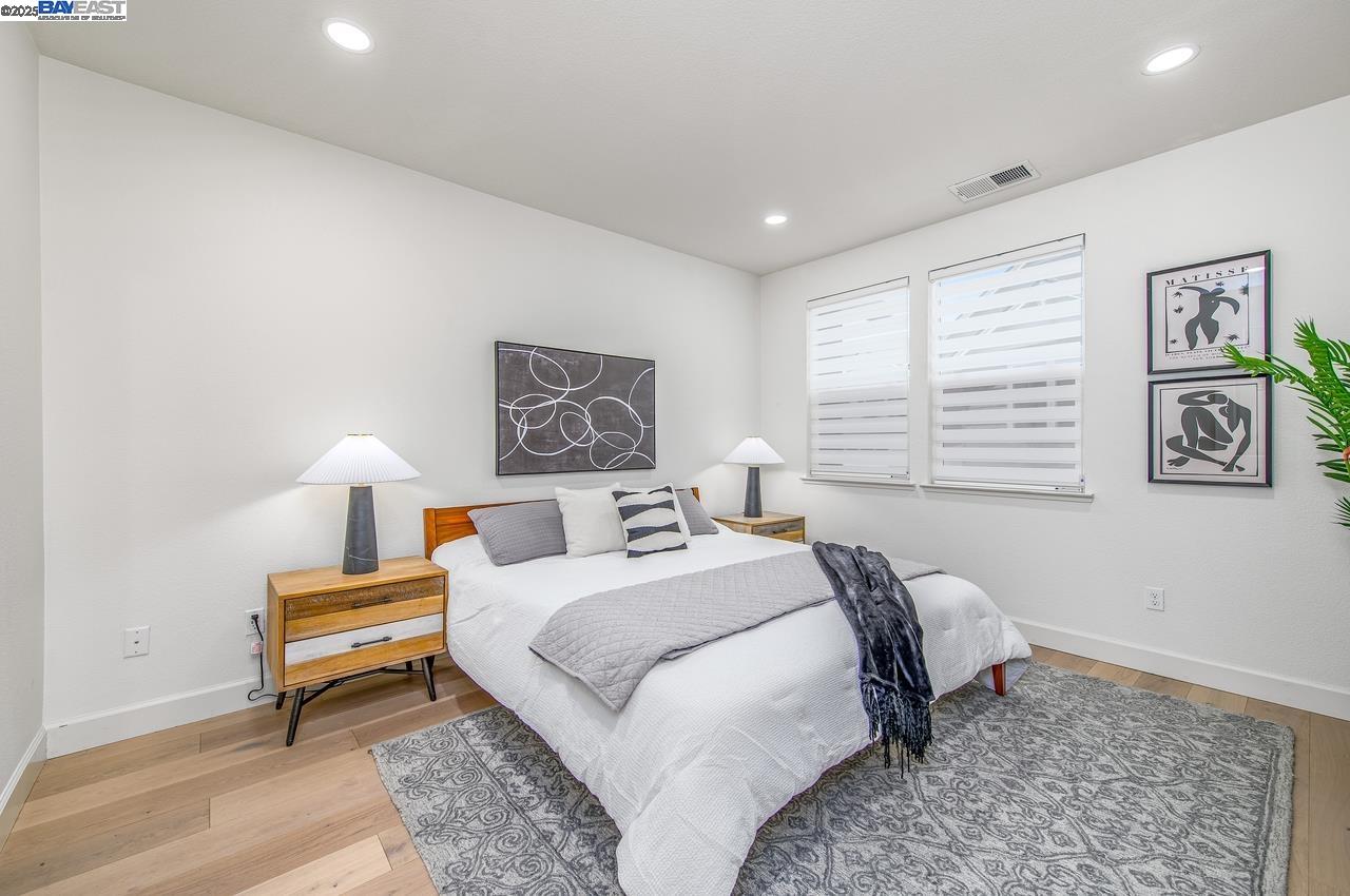 Detail Gallery Image 24 of 40 For 7018 Stags Leap Ln, Dublin,  CA 94568 - 2 Beds | 2/1 Baths