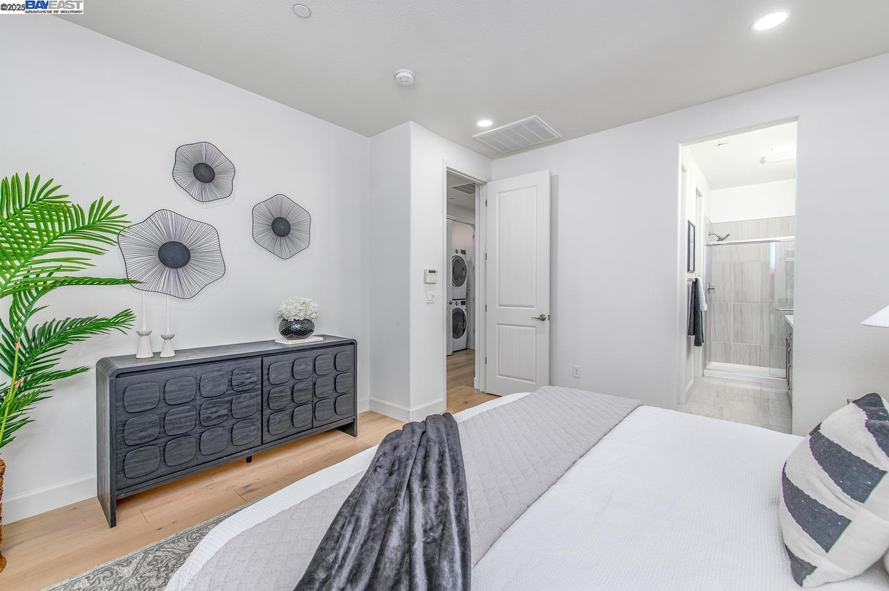 Detail Gallery Image 25 of 40 For 7018 Stags Leap Ln, Dublin,  CA 94568 - 2 Beds | 2/1 Baths