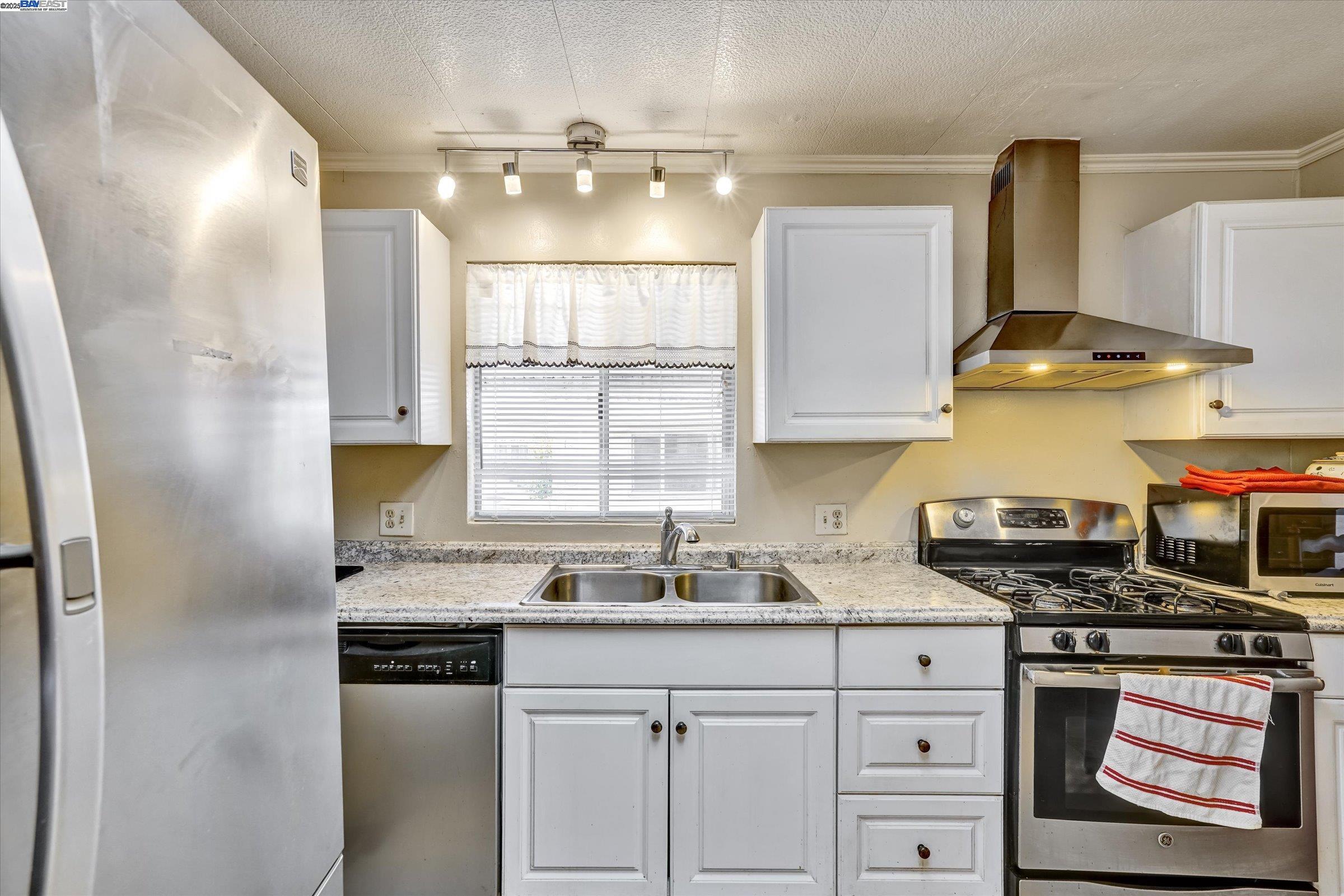 Detail Gallery Image 17 of 37 For 711 Old Canyon Rd #47,  Fremont,  CA 94536 - 2 Beds | 2 Baths