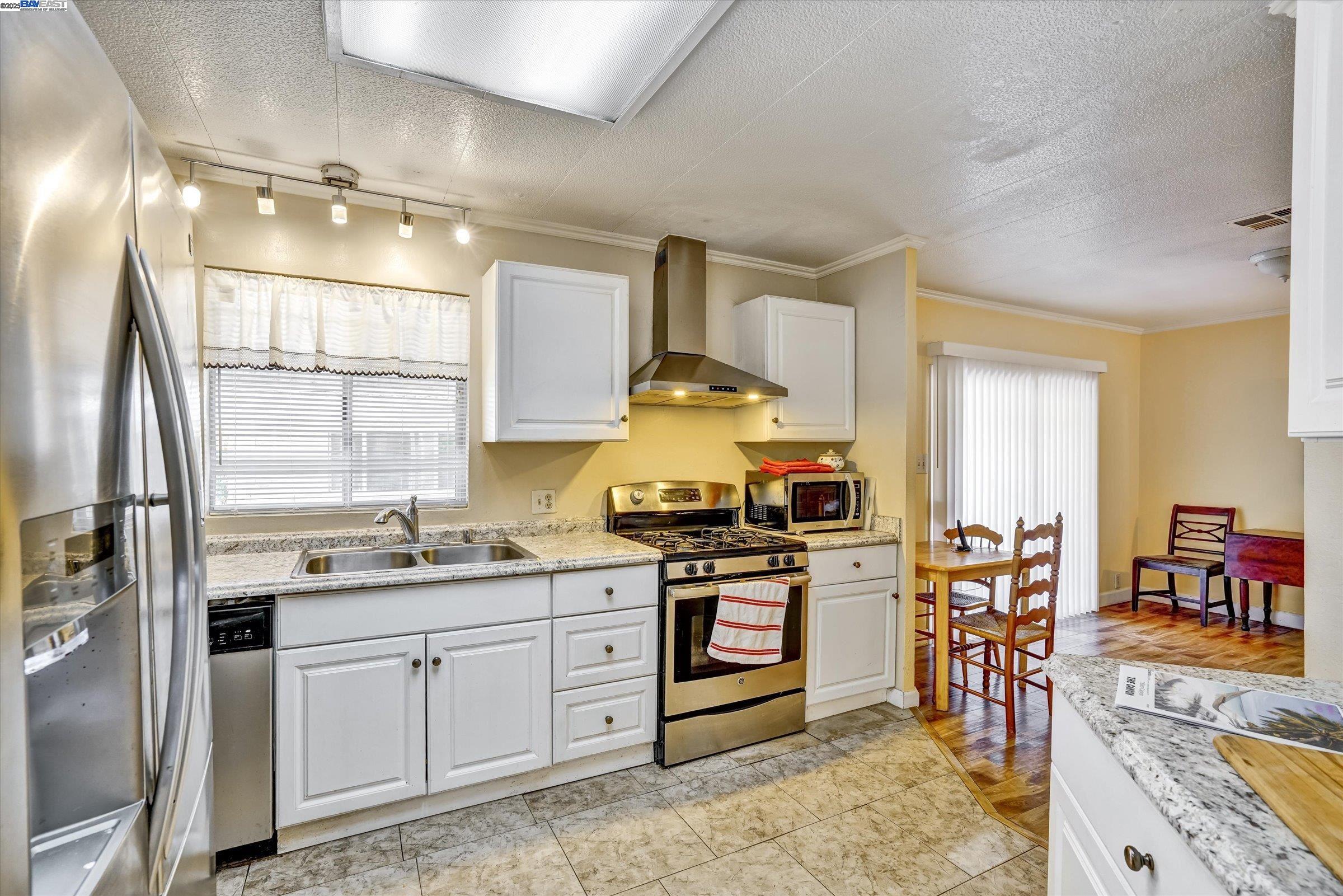 Detail Gallery Image 18 of 37 For 711 Old Canyon Rd #47,  Fremont,  CA 94536 - 2 Beds | 2 Baths