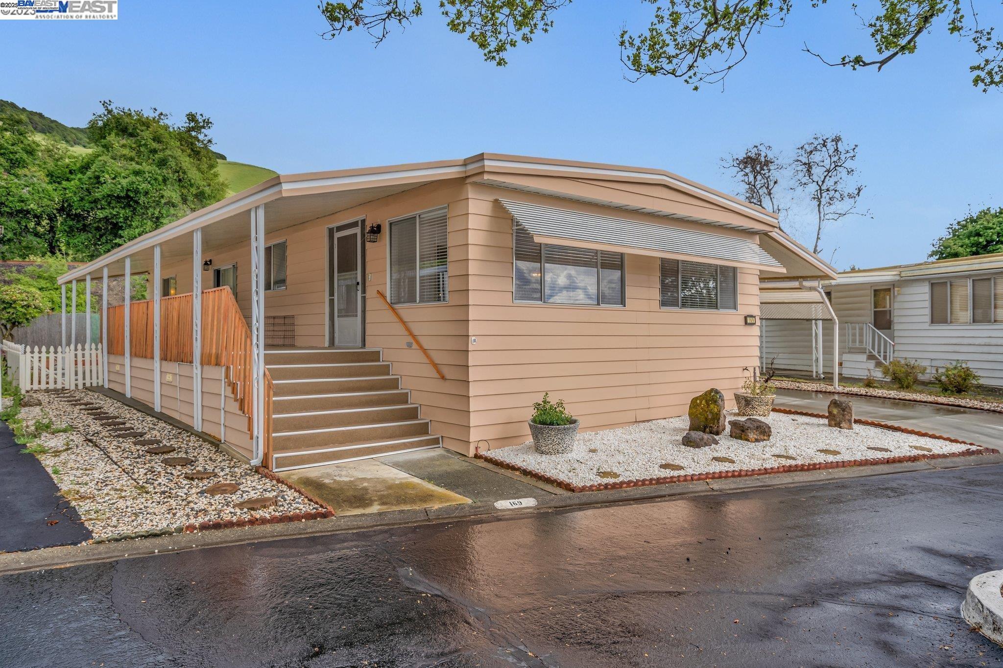 Detail Gallery Image 1 of 12 For 711 Old Canyon Rd. #169,  Fremont,  CA 94536 - 2 Beds | 2 Baths
