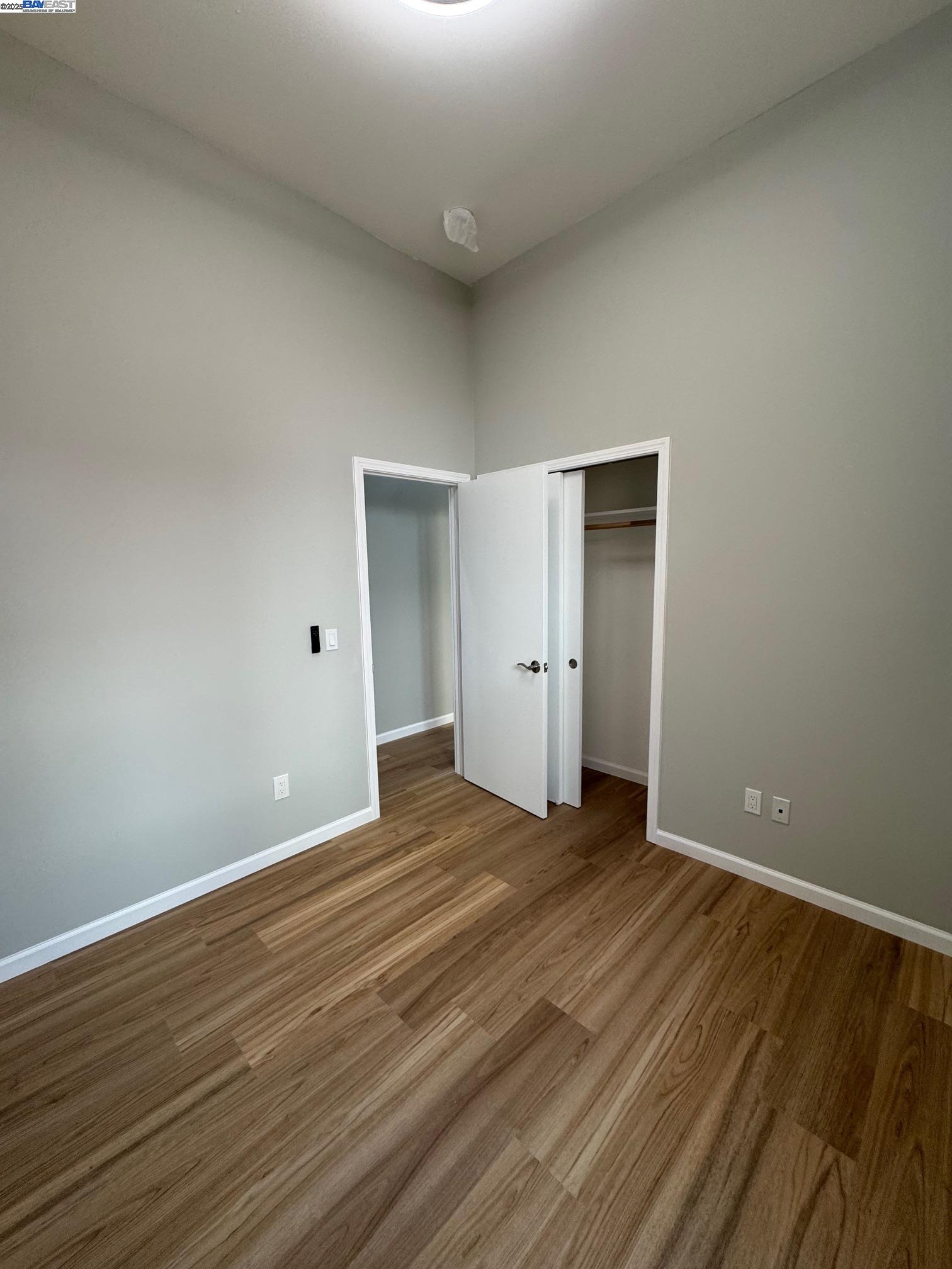 Detail Gallery Image 11 of 18 For 716 Foothill Blvd, Oakland,  CA 94606 - 2 Beds | 1 Baths