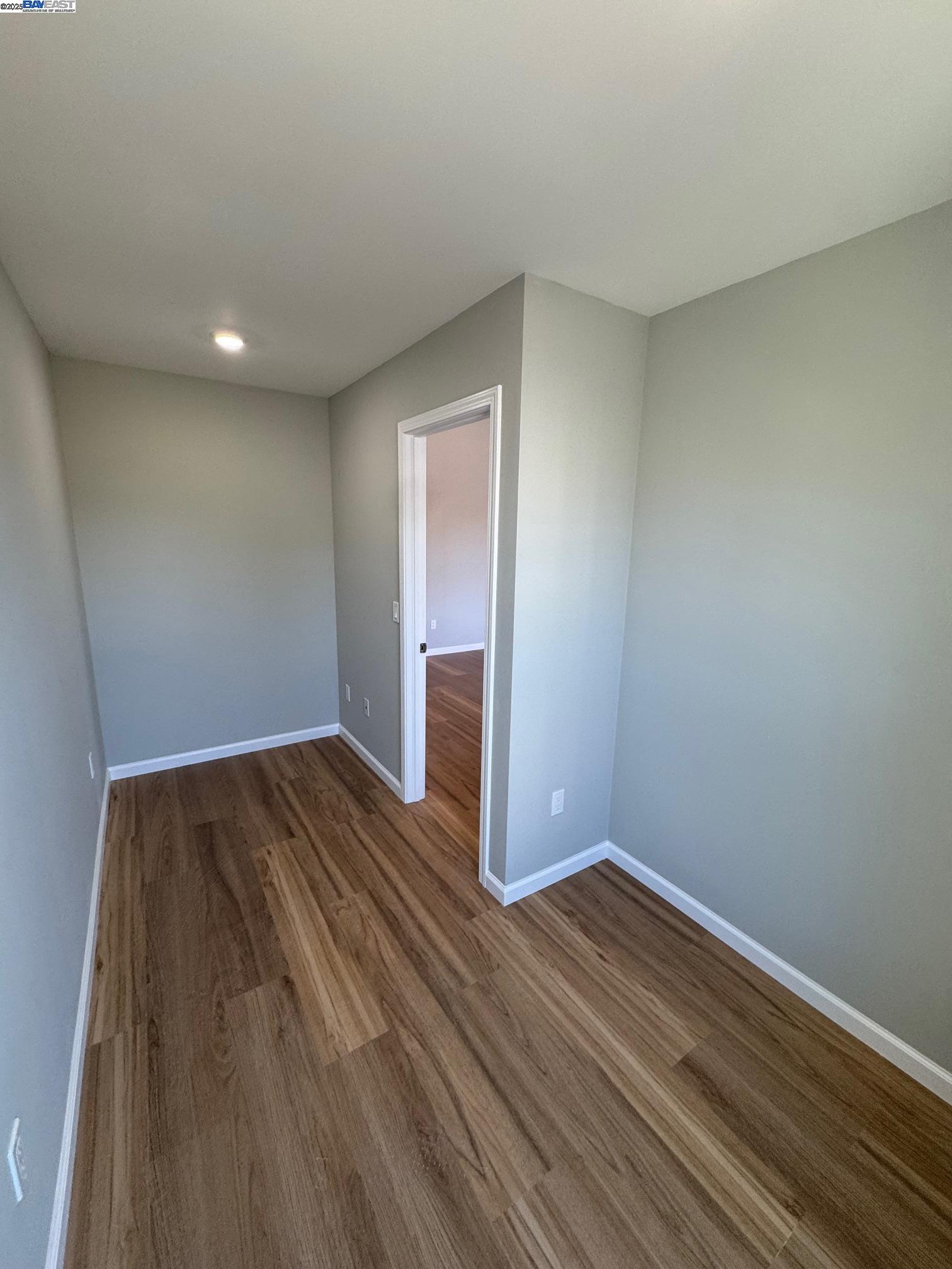 Detail Gallery Image 15 of 18 For 716 Foothill Blvd, Oakland,  CA 94606 - 2 Beds | 1 Baths