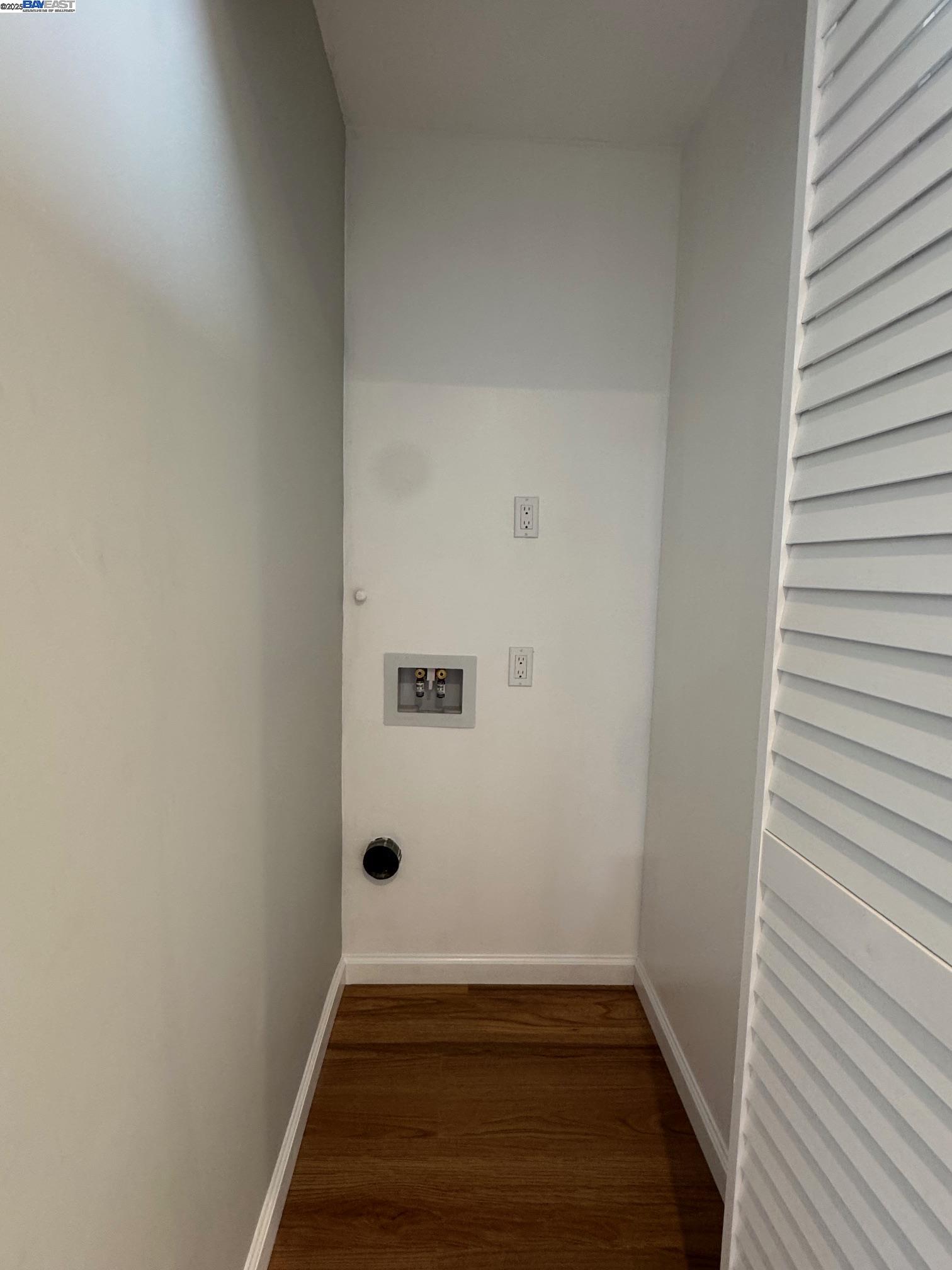 Detail Gallery Image 17 of 18 For 716 Foothill Blvd, Oakland,  CA 94606 - 2 Beds | 1 Baths