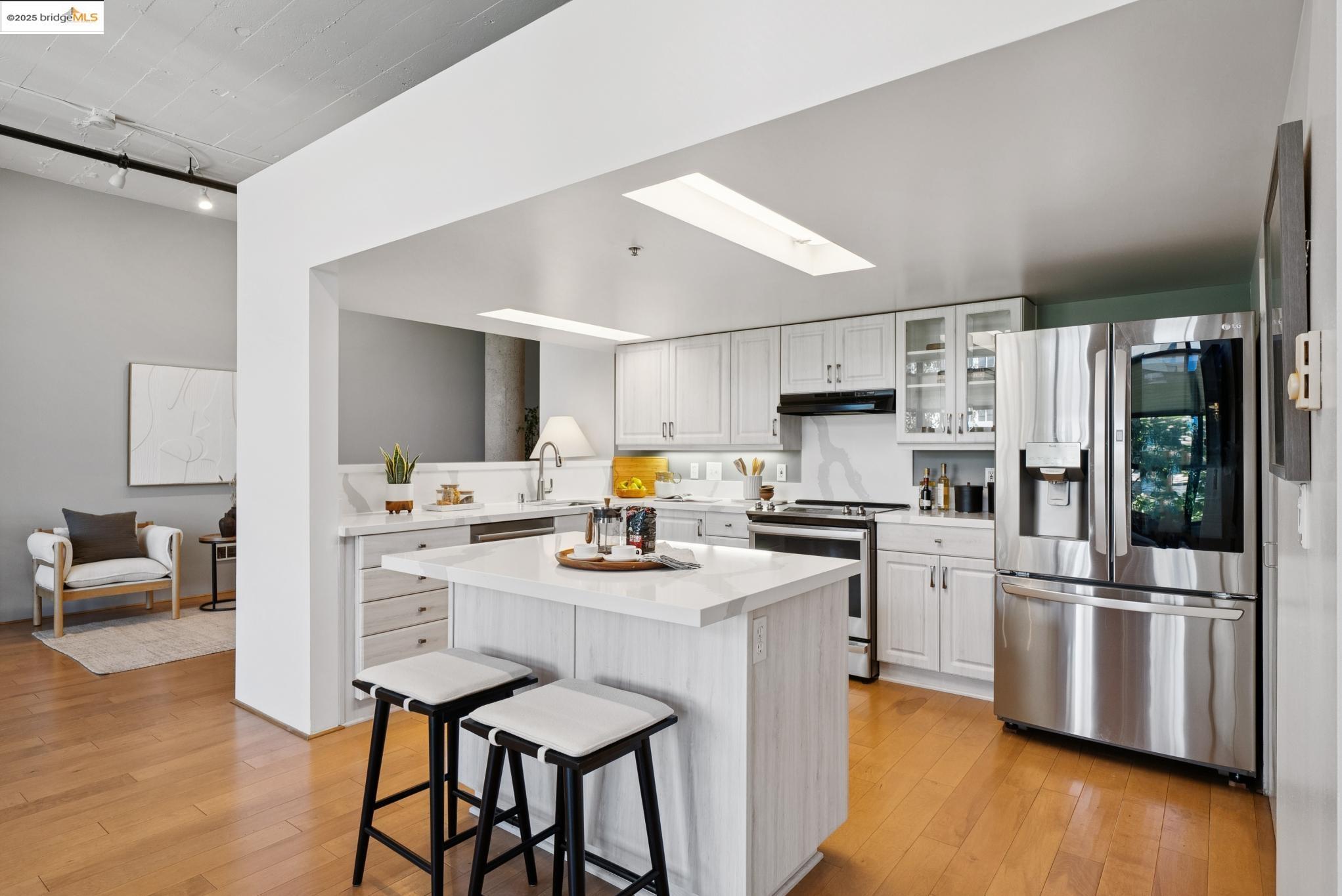 Detail Gallery Image 10 of 38 For 1500 Park Ave. #212,  Emeryville,  CA 94608 - 2 Beds | 2 Baths