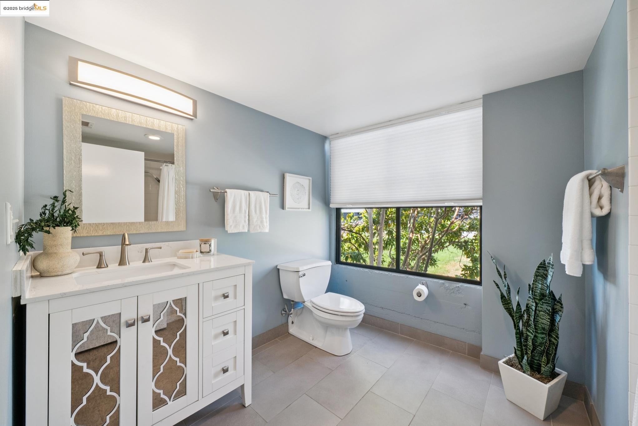 Detail Gallery Image 25 of 38 For 1500 Park Ave. #212,  Emeryville,  CA 94608 - 2 Beds | 2 Baths