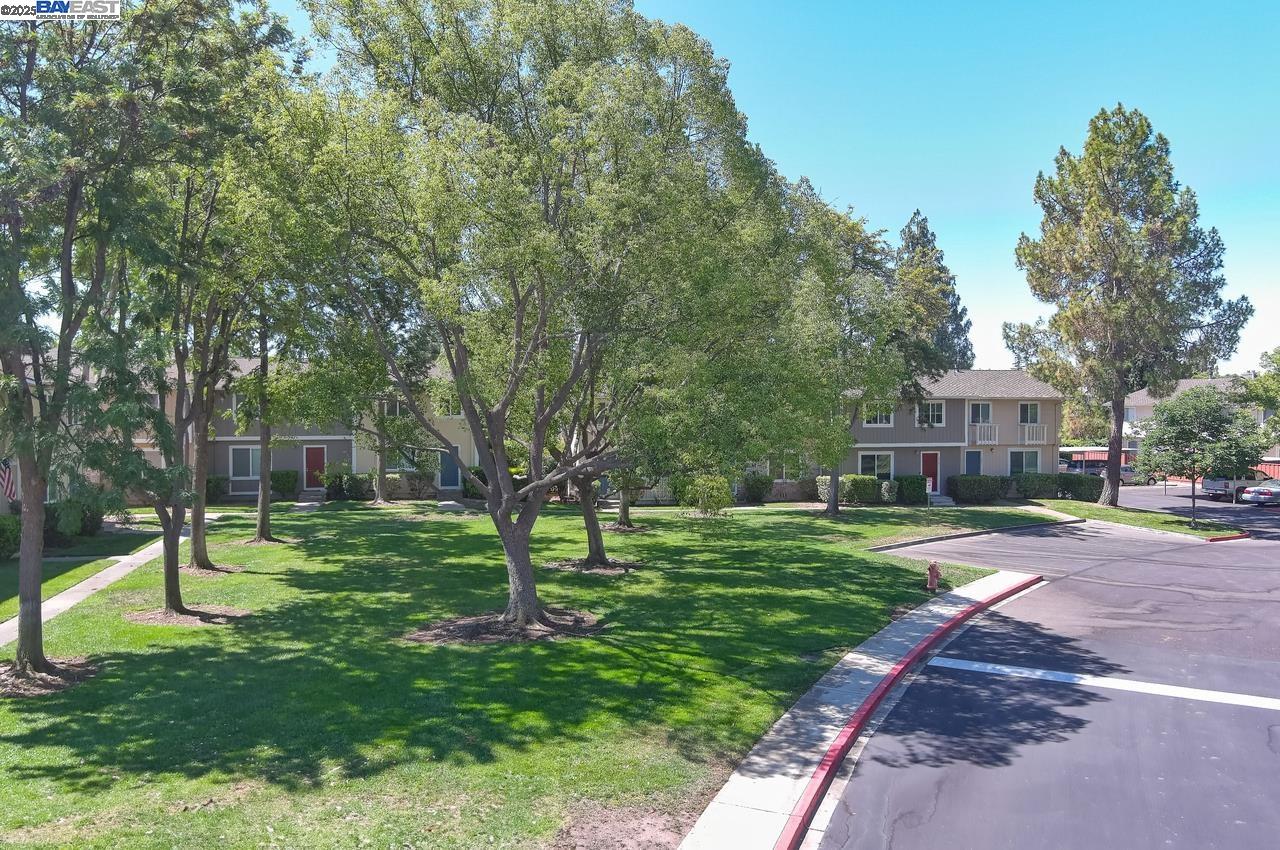 Detail Gallery Image 33 of 33 For 3732 Carrigan Cmn, Livermore,  CA 94550 - 2 Beds | 1/1 Baths