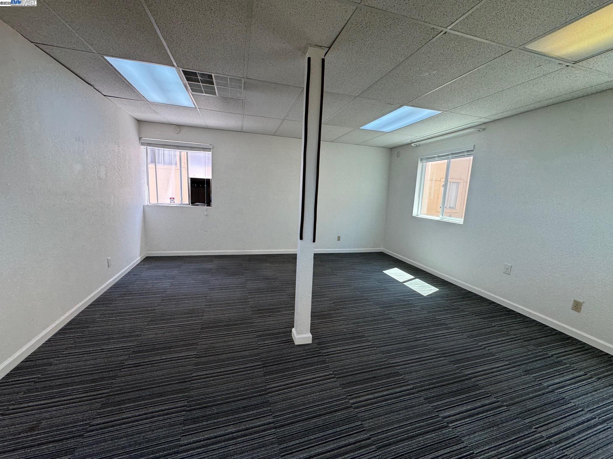 Detail Gallery Image 3 of 3 For 4601 Telegraph Ave 204, Oakland,  CA 94609 - – Beds | – Baths