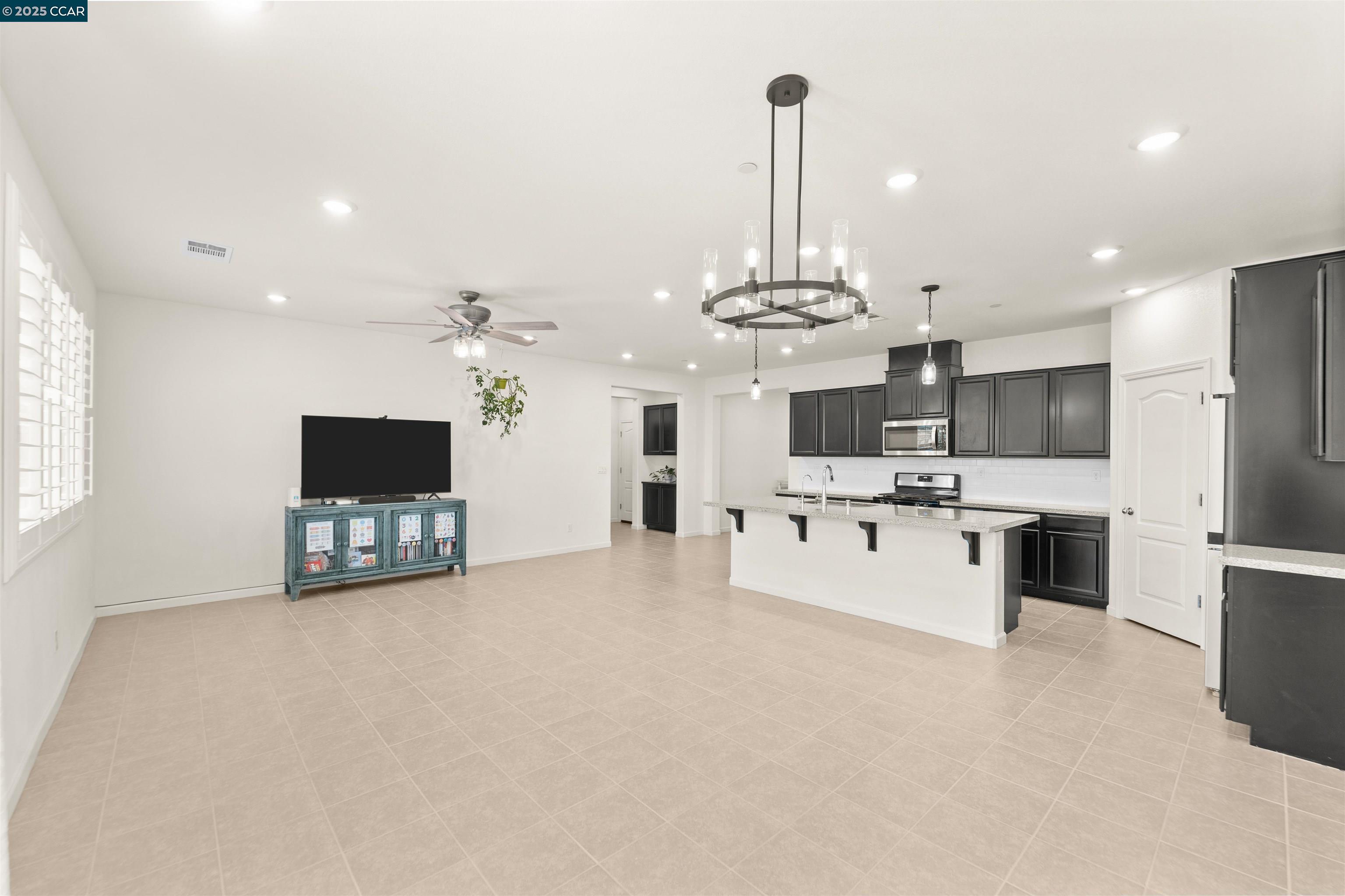 Detail Gallery Image 16 of 42 For 5468 Gallier Loop, Antioch,  CA 94531 - 3 Beds | 2 Baths