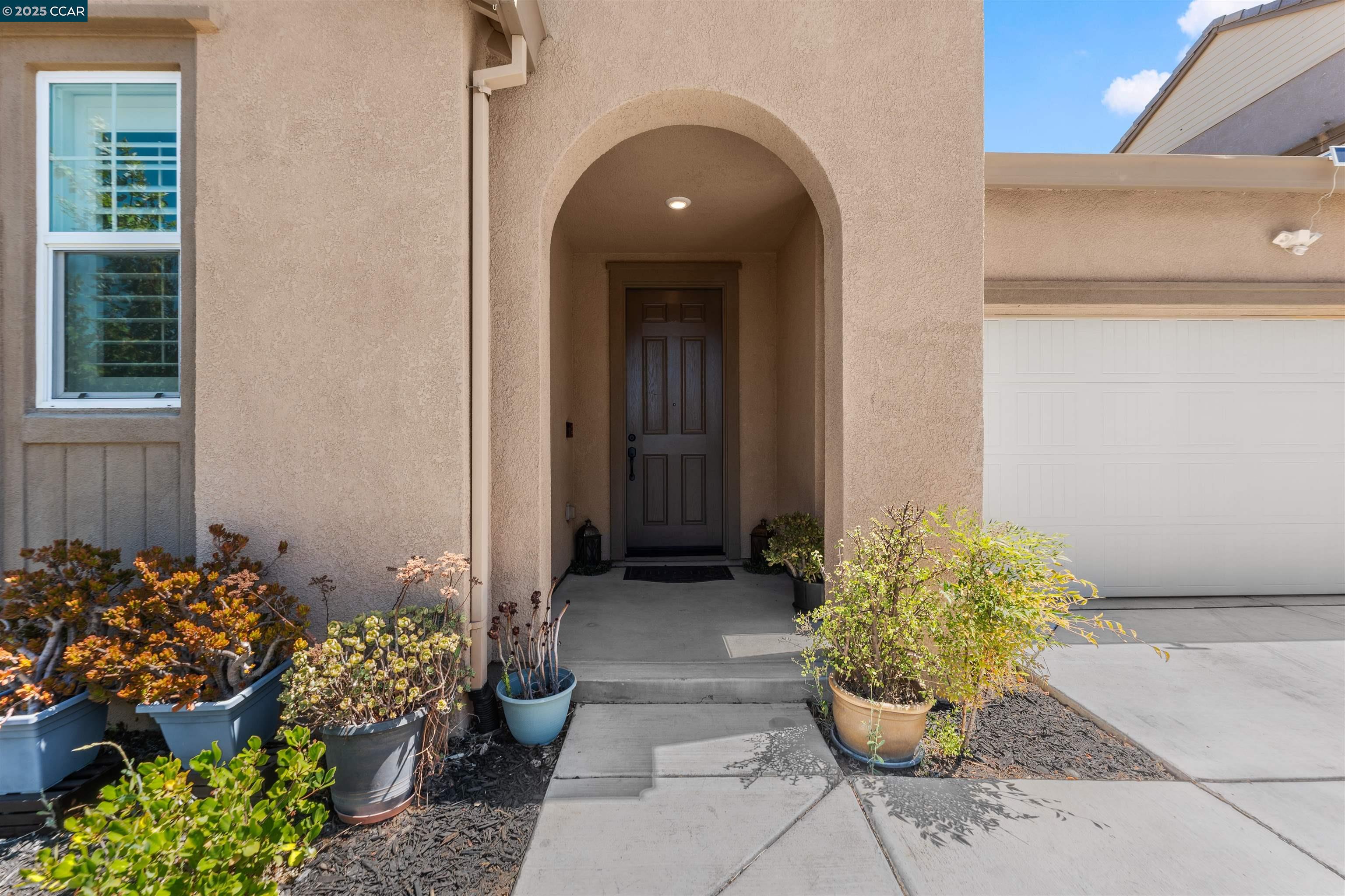Detail Gallery Image 4 of 42 For 5468 Gallier Loop, Antioch,  CA 94531 - 3 Beds | 2 Baths