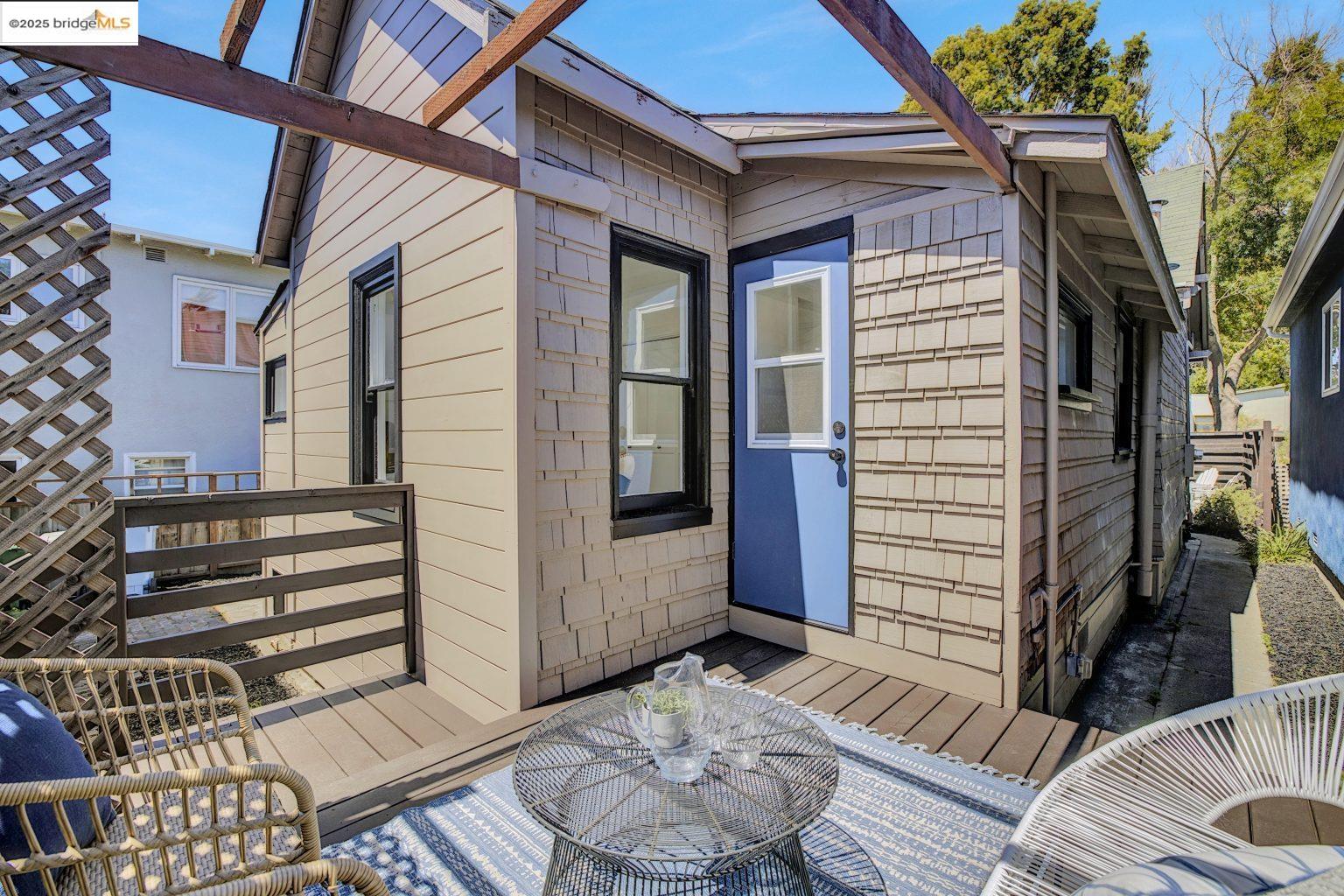 Detail Gallery Image 18 of 24 For 1236 Hopkins Street, Berkeley,  CA 94702 - 1 Beds | 1 Baths