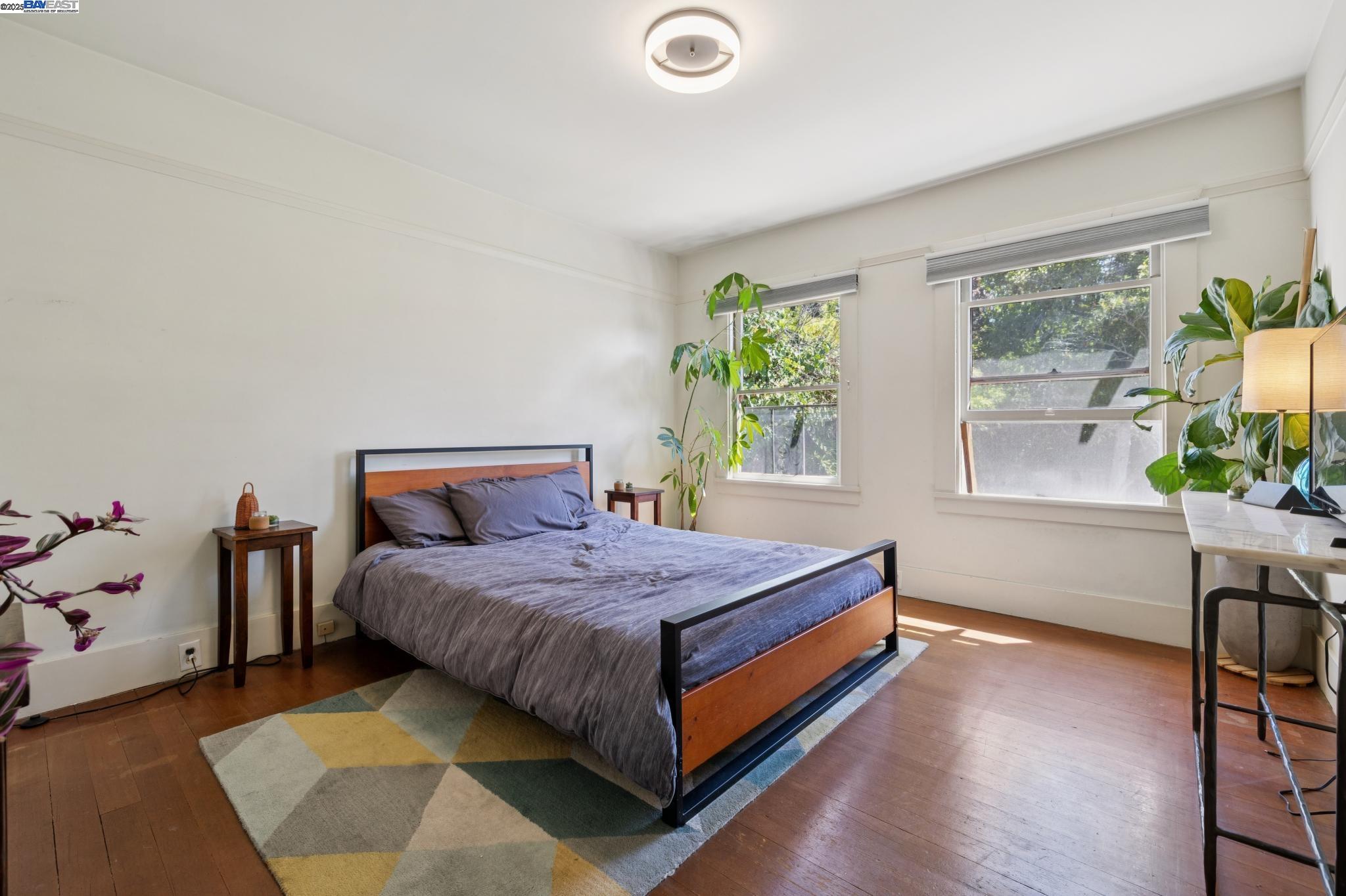 Detail Gallery Image 24 of 35 For 2825 Piedmont Avenue, Berkeley,  CA 94705 - 2 Beds | 1/1 Baths