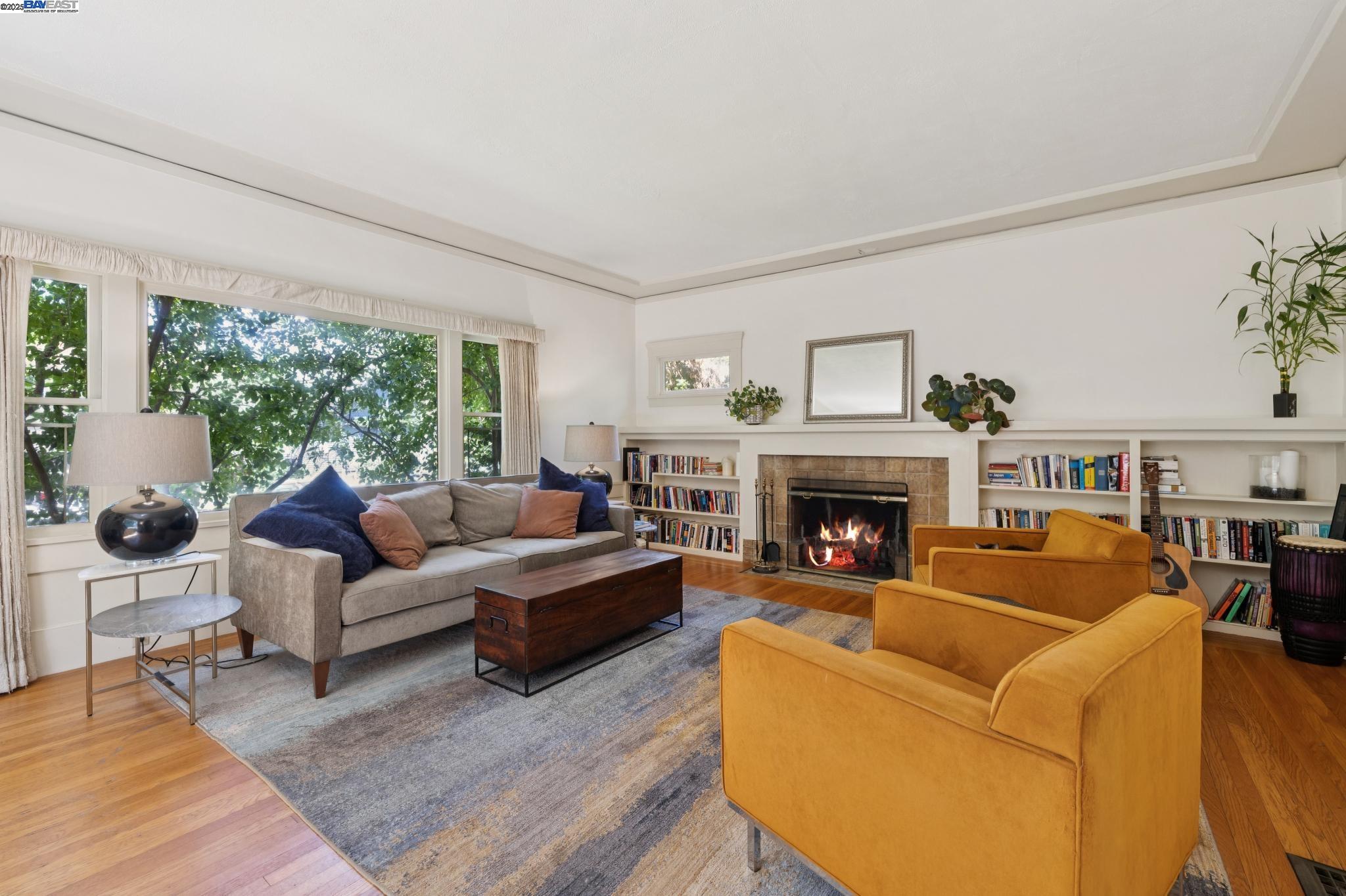Detail Gallery Image 9 of 35 For 2825 Piedmont Avenue, Berkeley,  CA 94705 - 2 Beds | 1/1 Baths