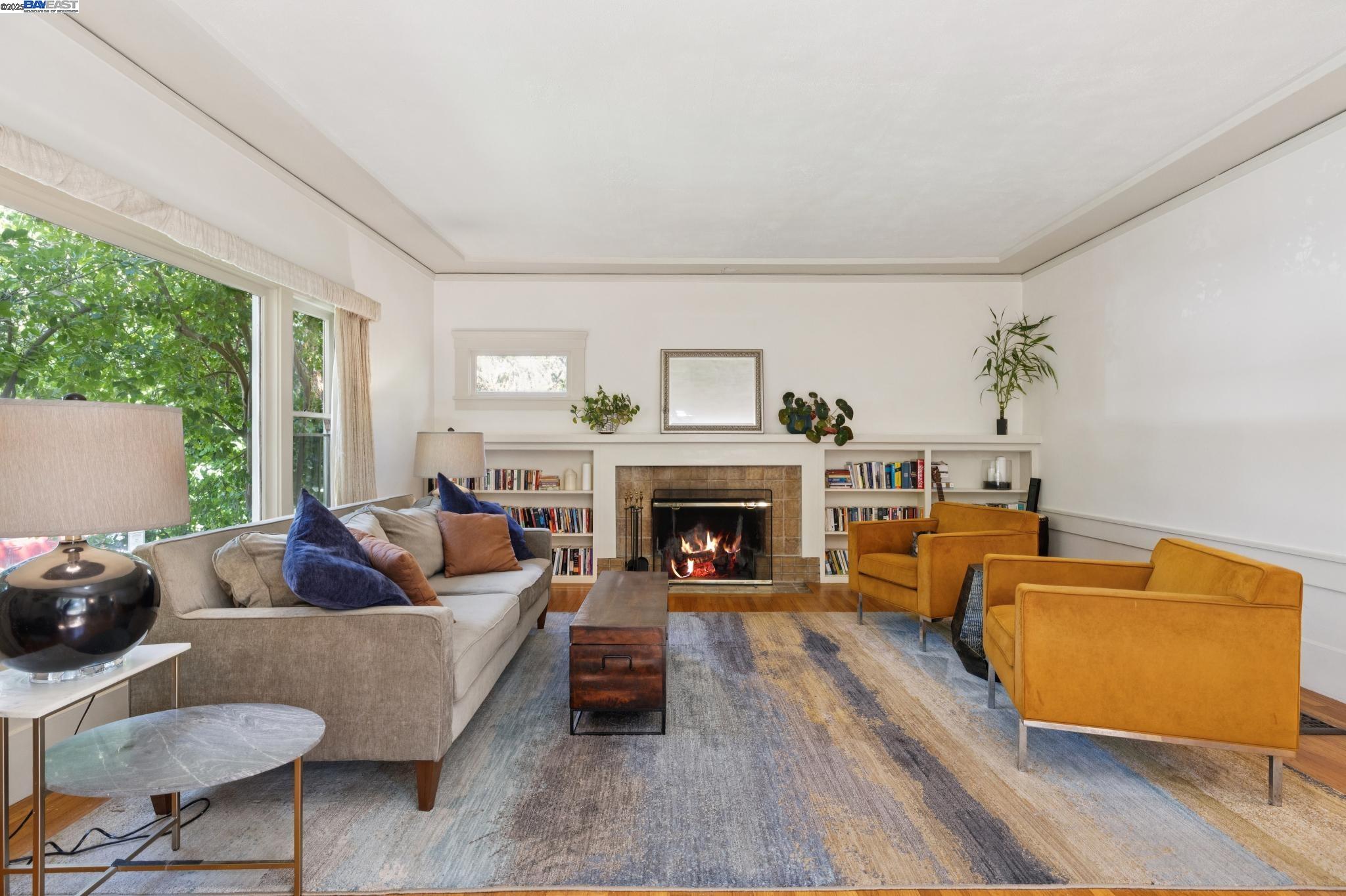 Detail Gallery Image 10 of 35 For 2825 Piedmont Avenue, Berkeley,  CA 94705 - 2 Beds | 1/1 Baths