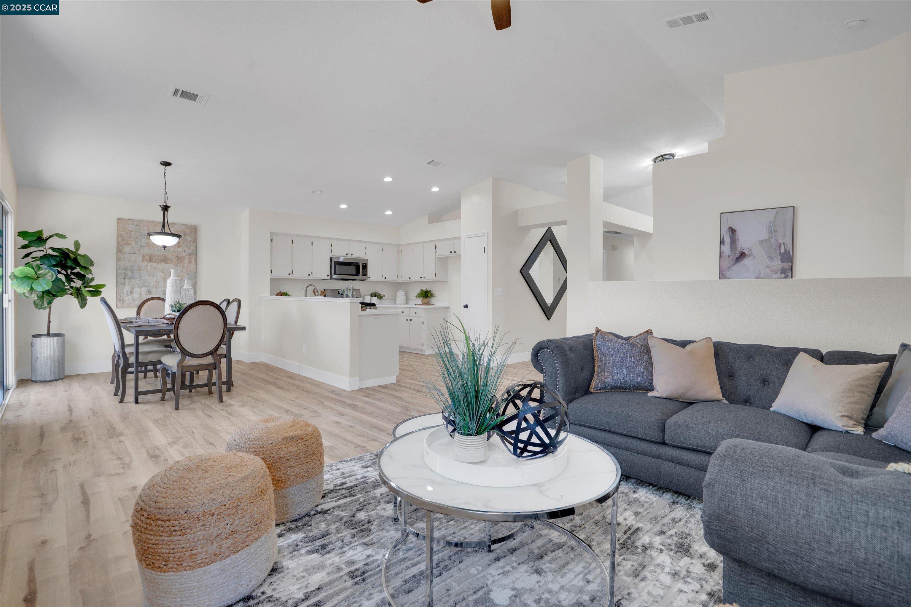 Detail Gallery Image 11 of 28 For 1634 Freed Cir, Pittsburg,  CA 94565 - 3 Beds | 2 Baths