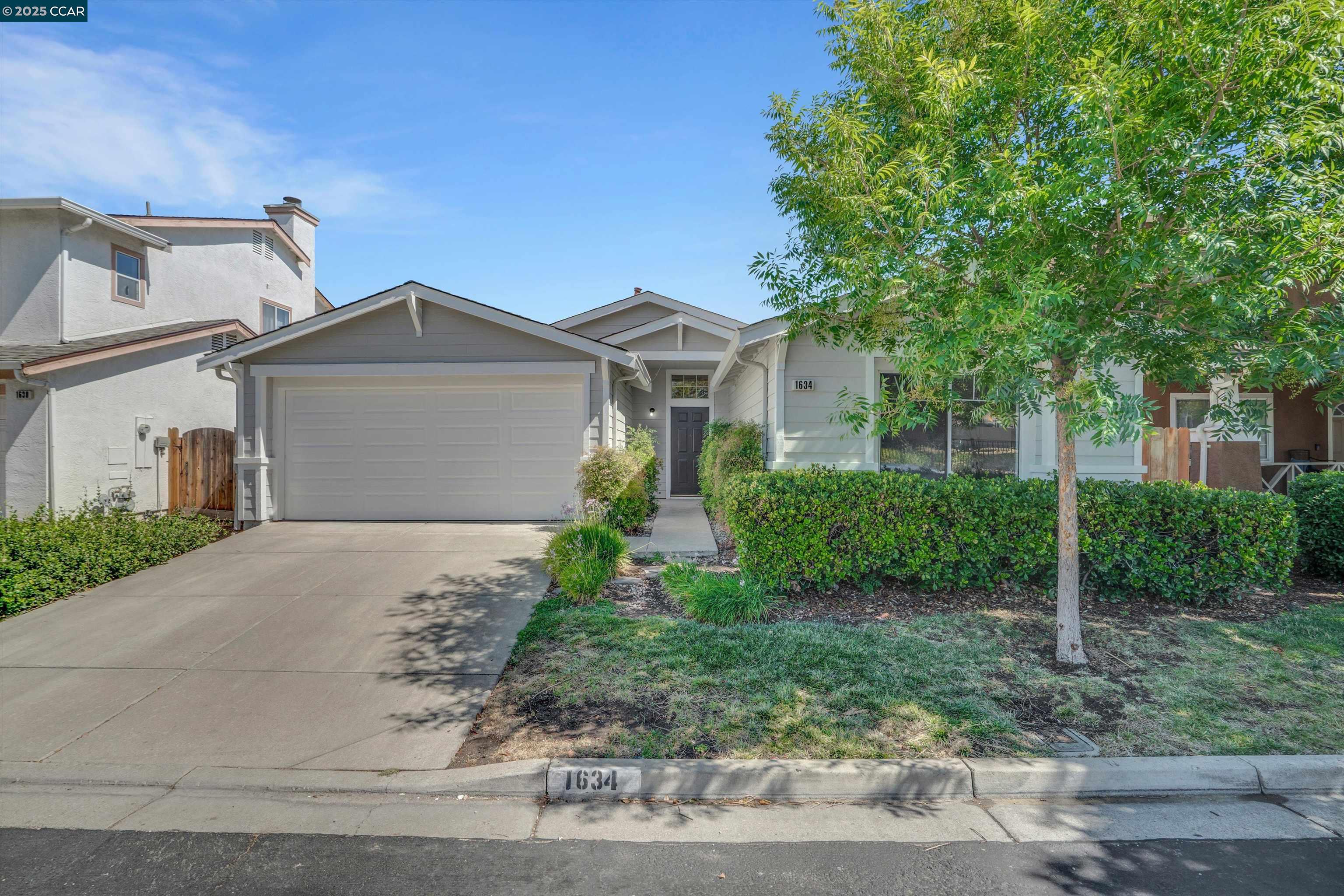 Detail Gallery Image 3 of 28 For 1634 Freed Cir, Pittsburg,  CA 94565 - 3 Beds | 2 Baths