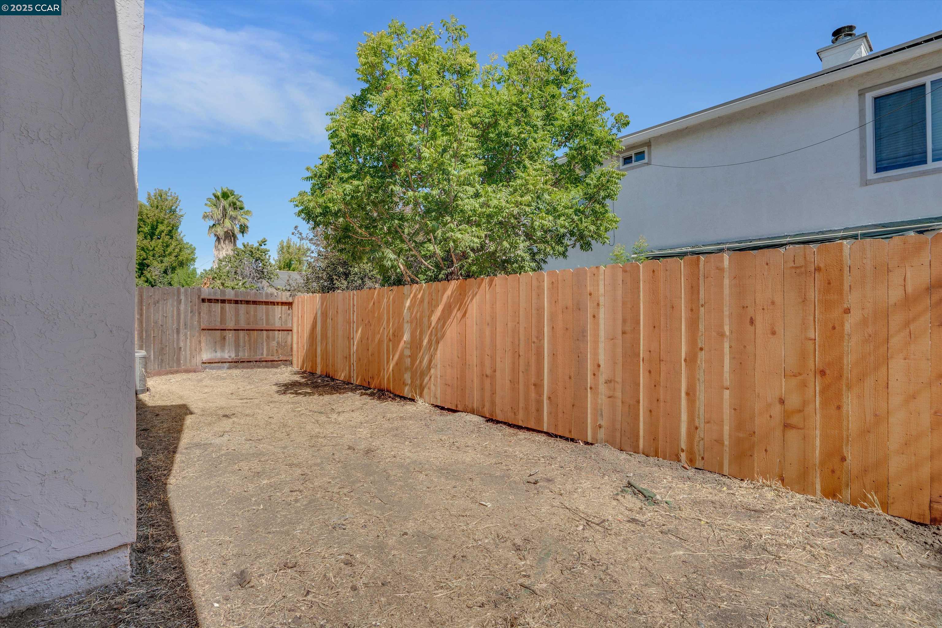 Detail Gallery Image 26 of 28 For 1634 Freed Cir, Pittsburg,  CA 94565 - 3 Beds | 2 Baths