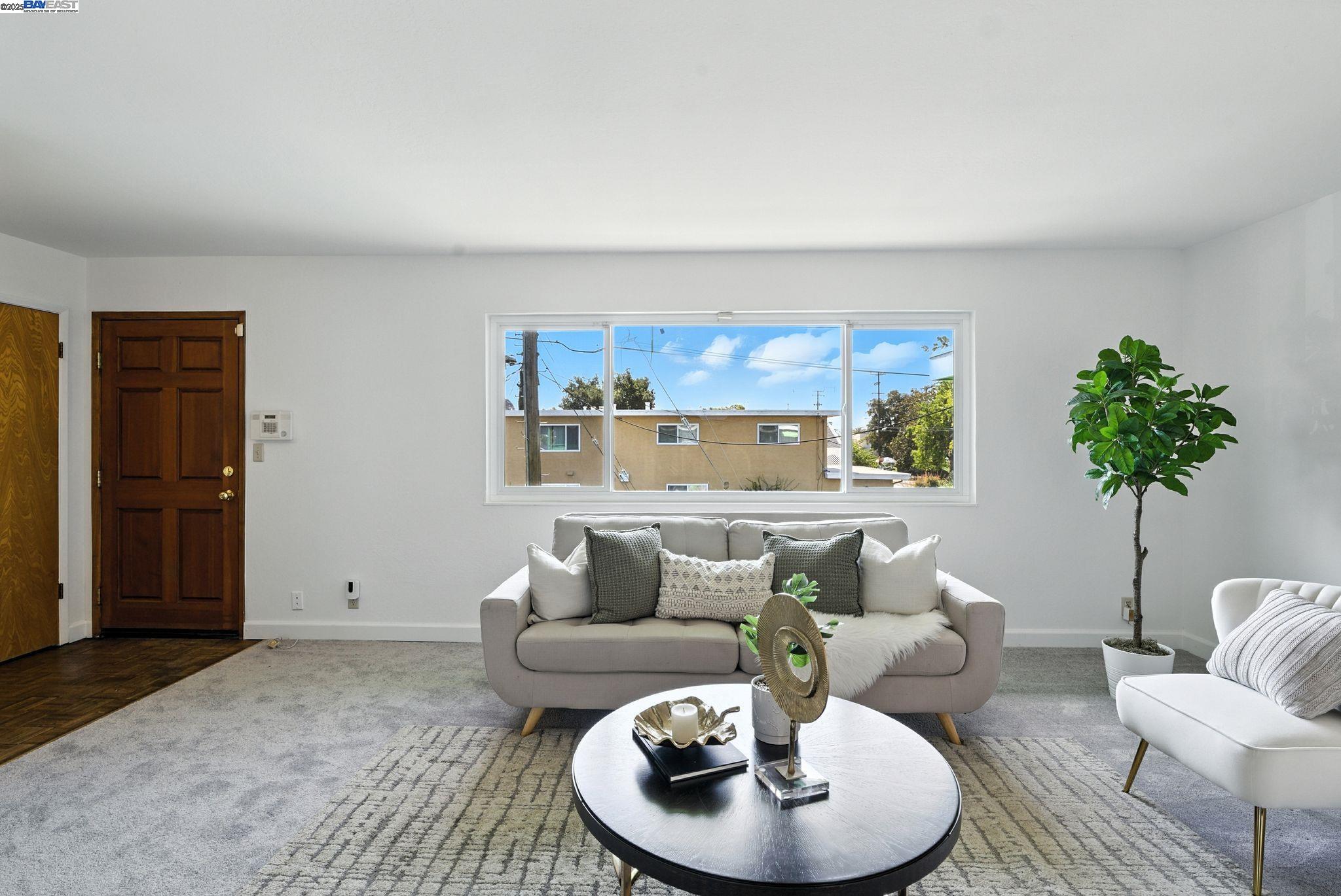 Detail Gallery Image 6 of 42 For 3101 61st Ave, Oakland,  CA 94605 - – Beds | – Baths