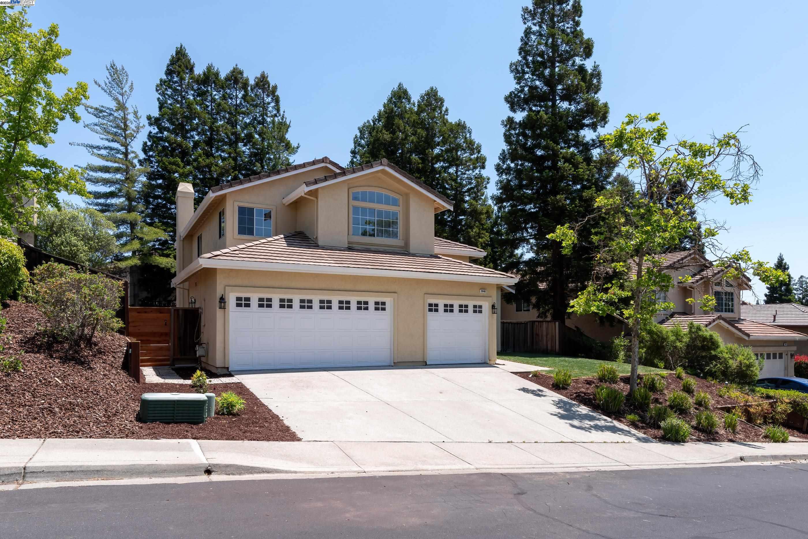 Detail Gallery Image 2 of 60 For 3846 Sheffield Cir, Danville,  CA 94506 - 5 Beds | 4 Baths