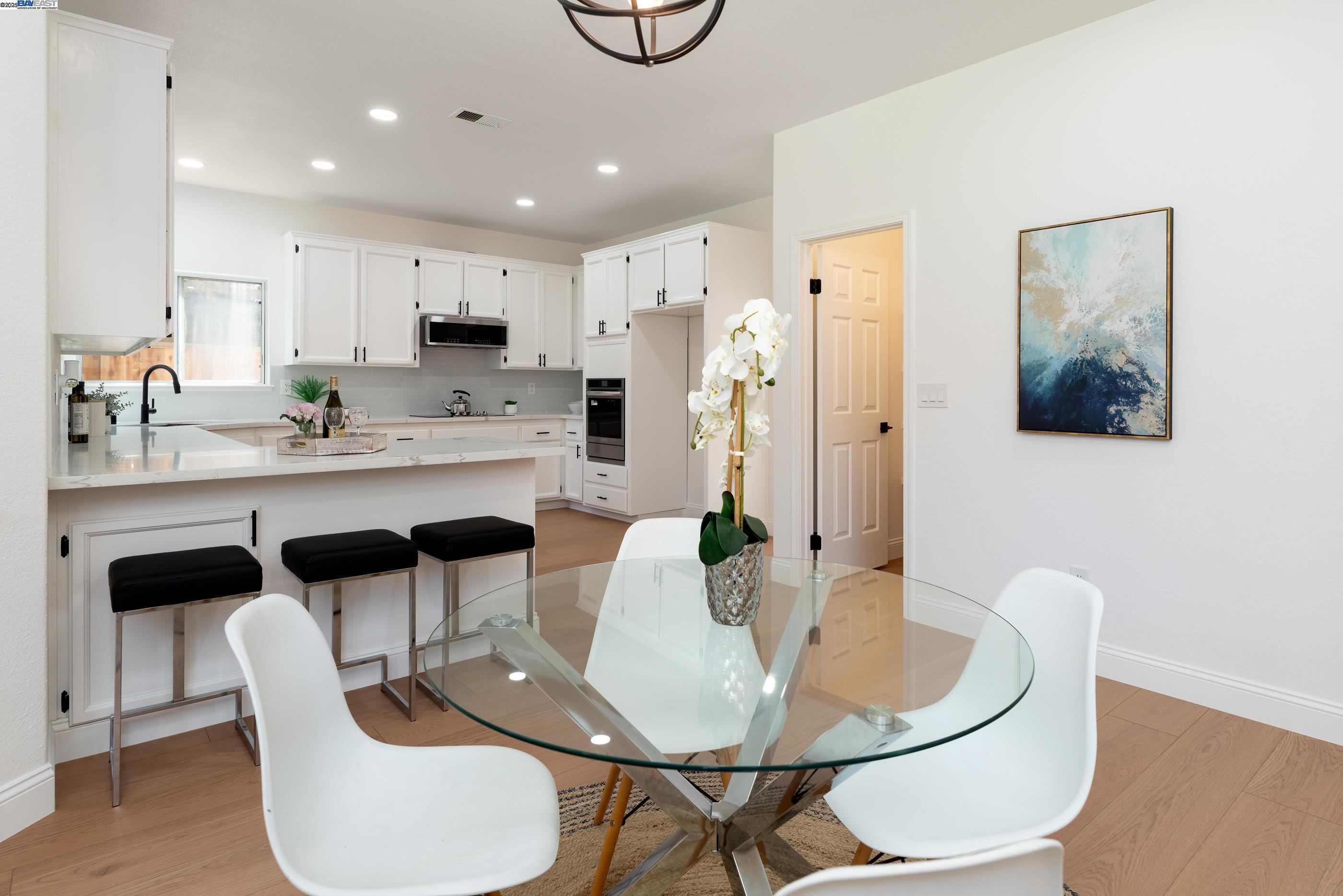 Detail Gallery Image 15 of 60 For 3846 Sheffield Cir, Danville,  CA 94506 - 5 Beds | 4 Baths
