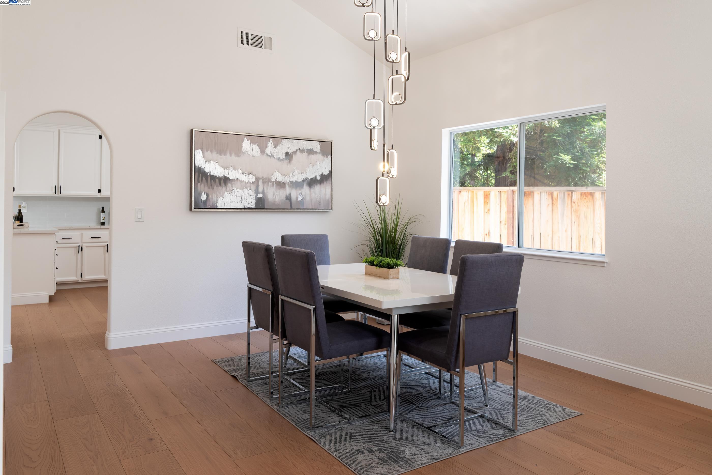 Detail Gallery Image 10 of 60 For 3846 Sheffield Cir, Danville,  CA 94506 - 5 Beds | 4 Baths