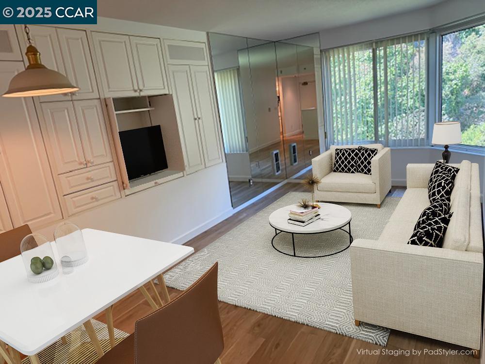 Front Image Thumbnail for CC41108771