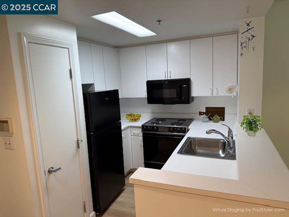 Detail Gallery Image 3 of 15 For 240 Lombard St #632,  San Francisco,  CA 94111 - 1 Beds | 1 Baths