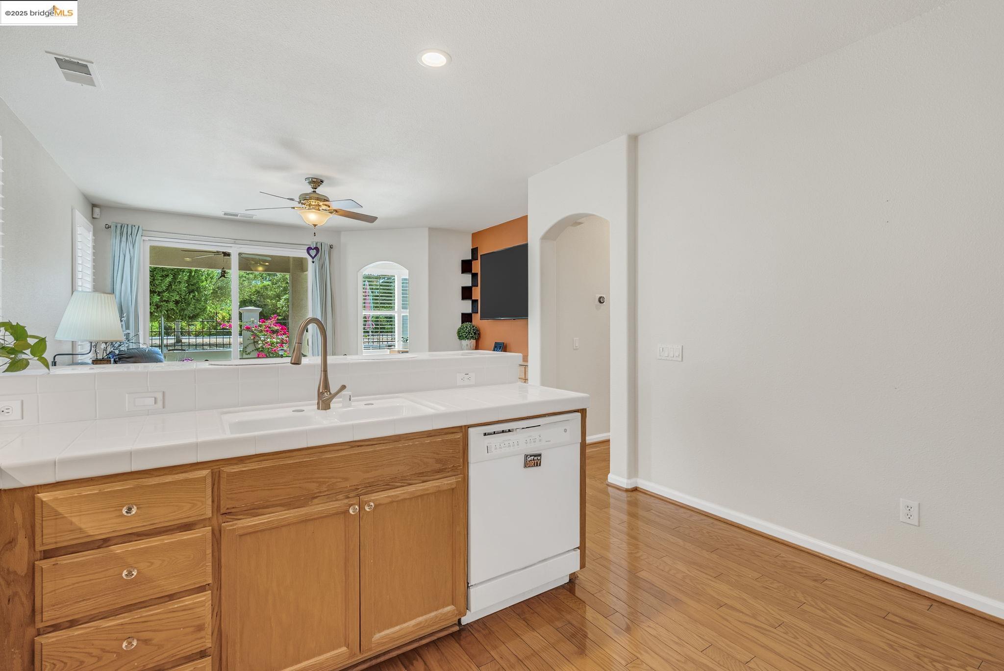 Detail Gallery Image 14 of 36 For 1185 Bacchini Lane, Brentwood,  CA 94513-9999 - 2 Beds | 2 Baths