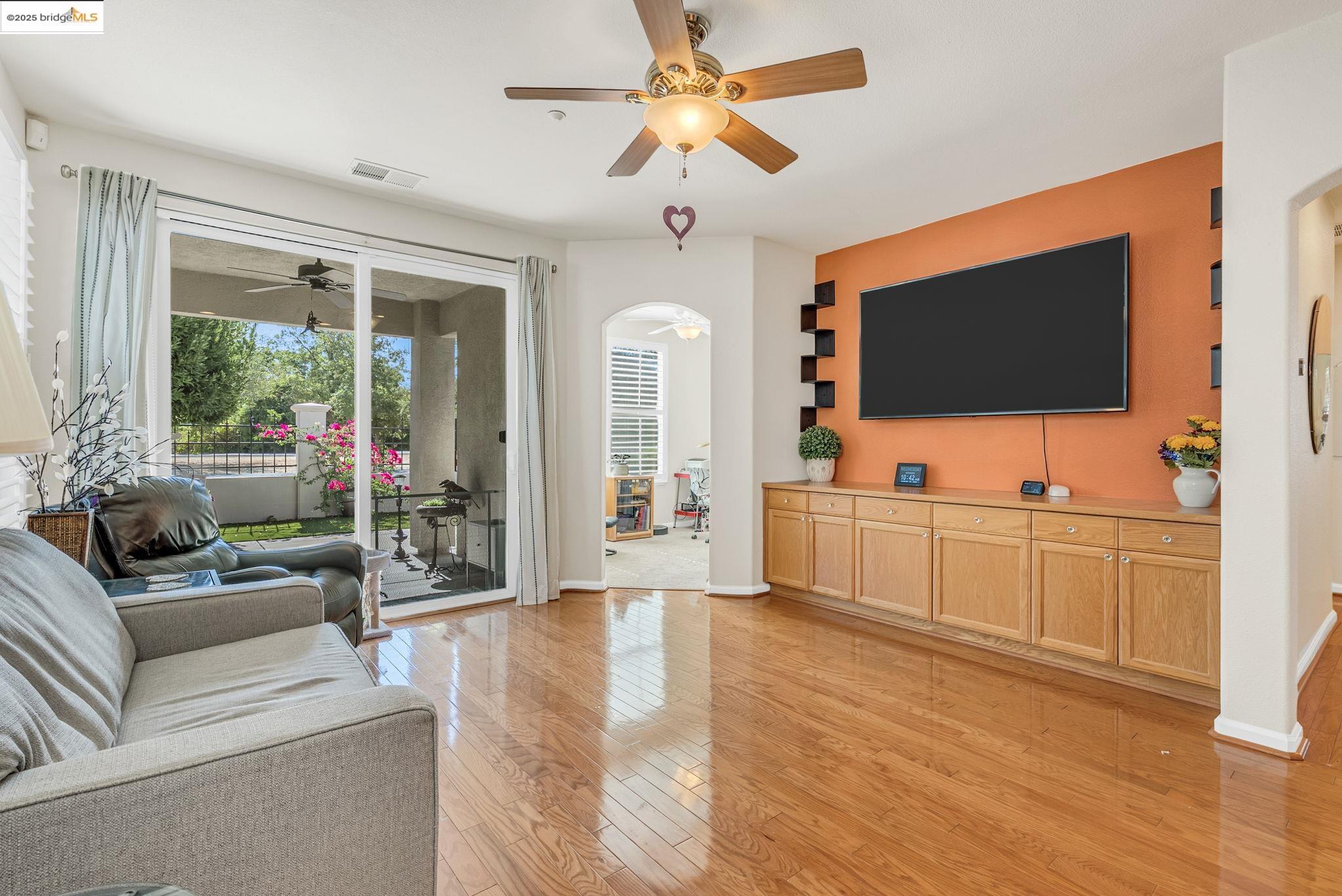 Detail Gallery Image 17 of 36 For 1185 Bacchini Lane, Brentwood,  CA 94513-9999 - 2 Beds | 2 Baths