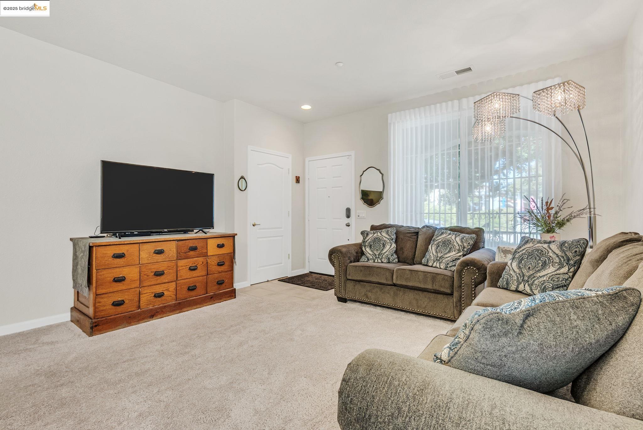 Detail Gallery Image 7 of 36 For 1185 Bacchini Lane, Brentwood,  CA 94513-9999 - 2 Beds | 2 Baths