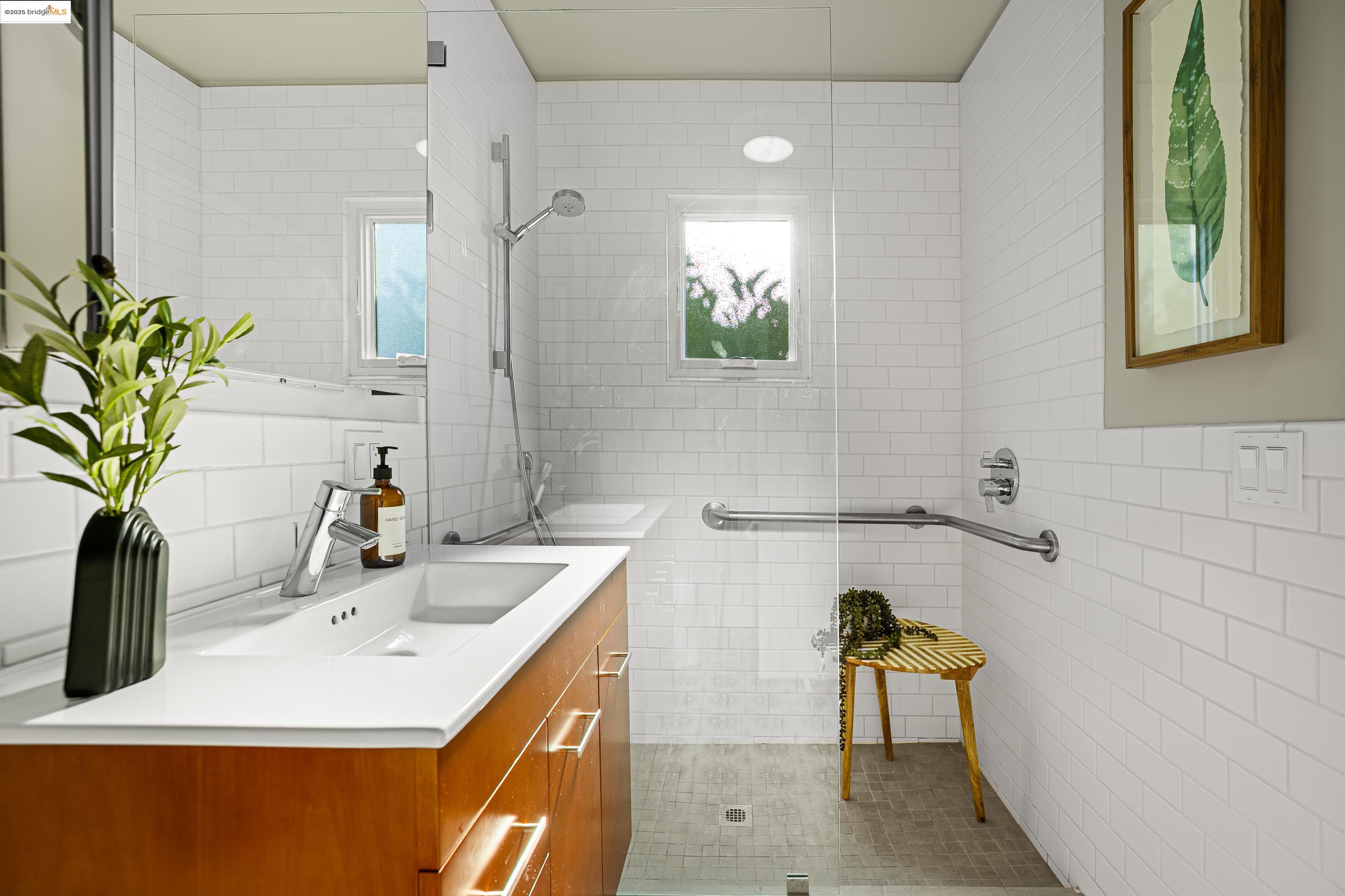 Detail Gallery Image 43 of 59 For 1235 Marin Ave, Albany,  CA 94706 - 4 Beds | 2 Baths