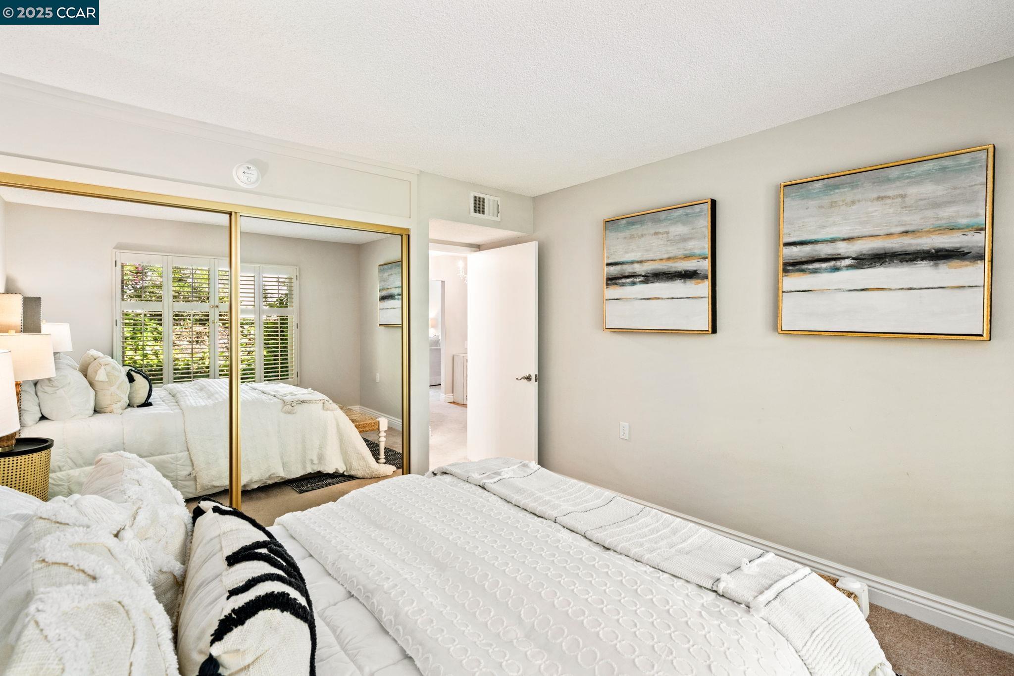 Photo #12: 41108775 Listing: Photo #12