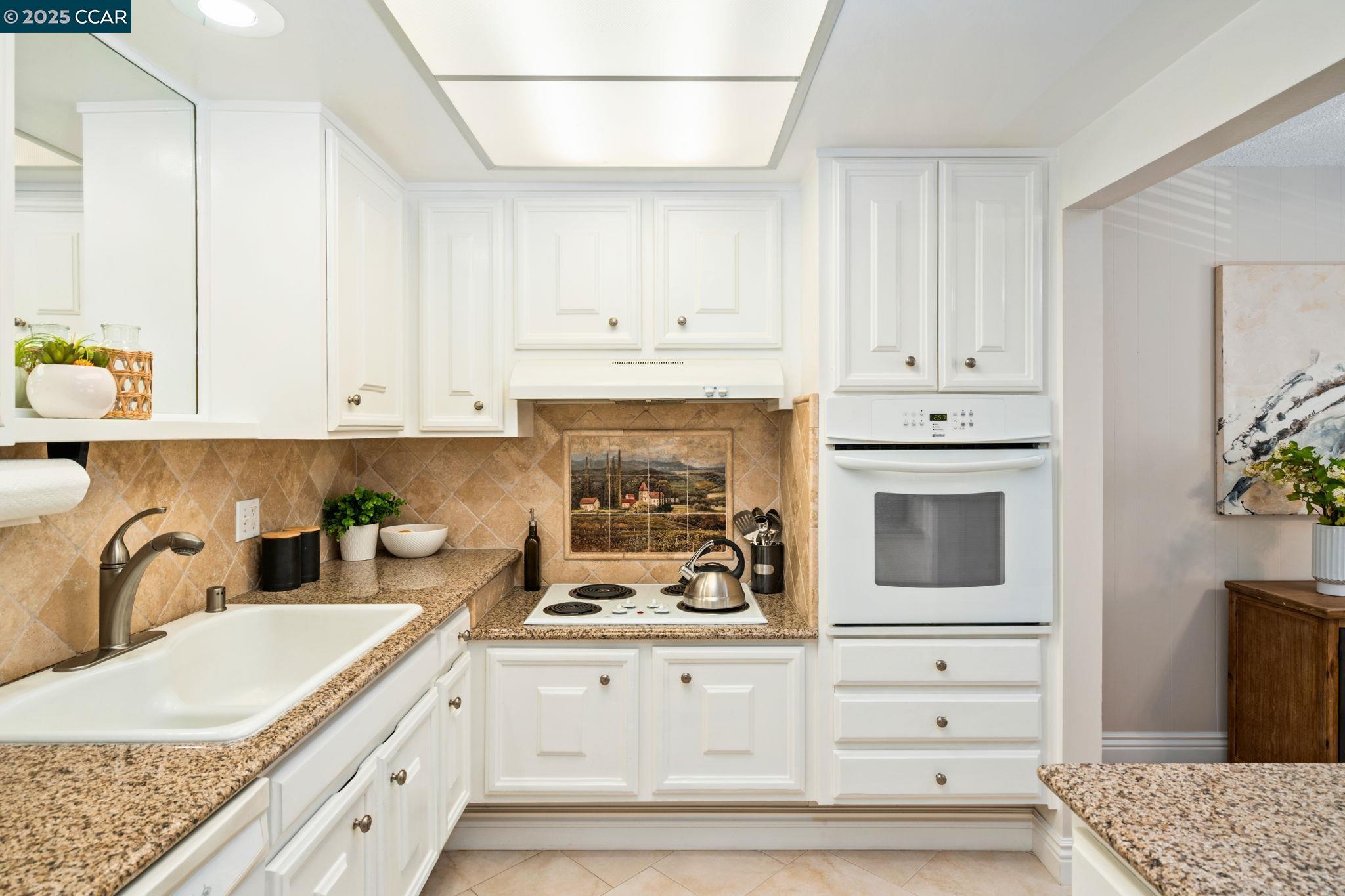 Photo #8: 41108775 Listing: Photo #8