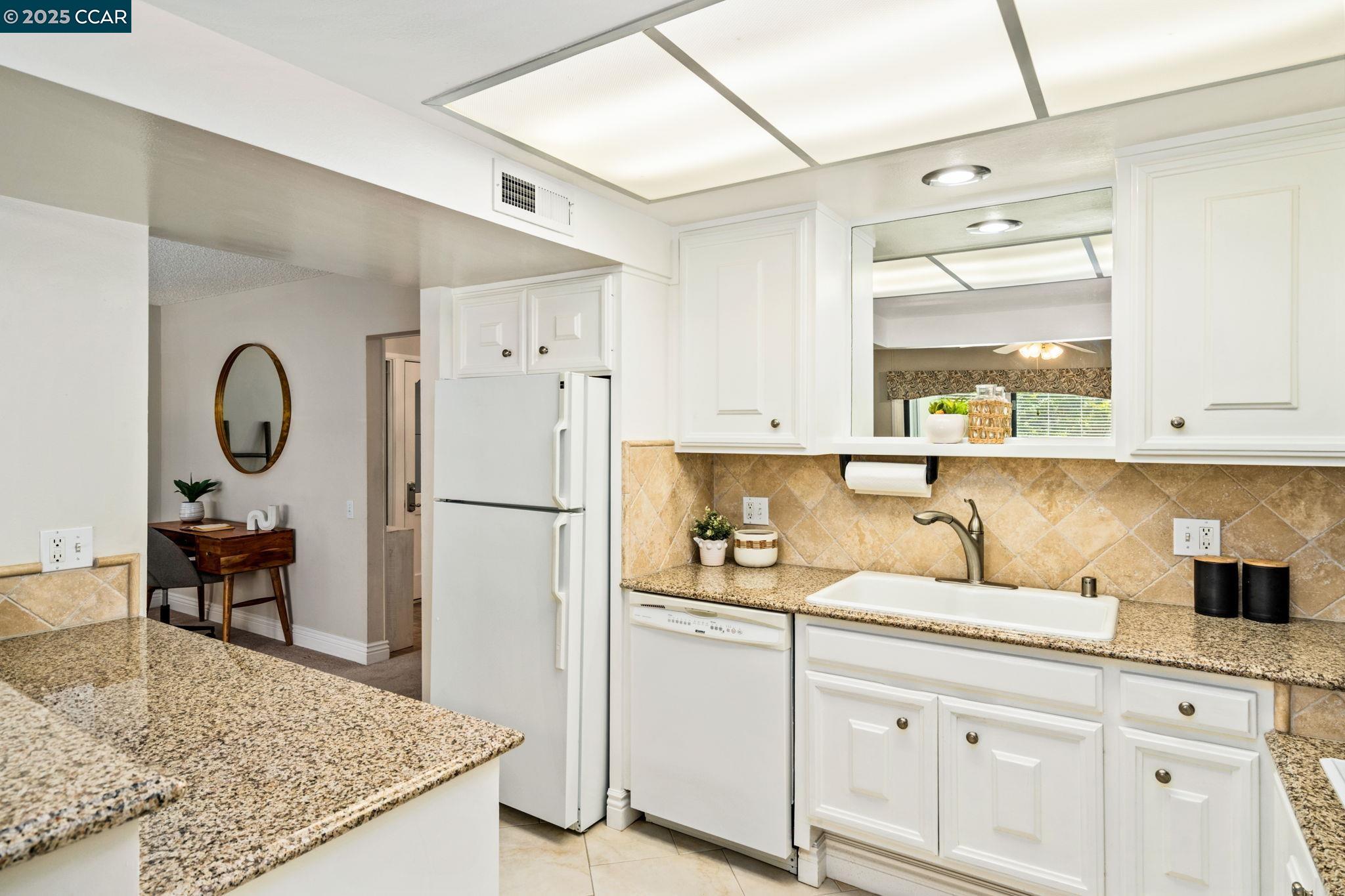Photo #9: 41108775 Listing: Photo #9