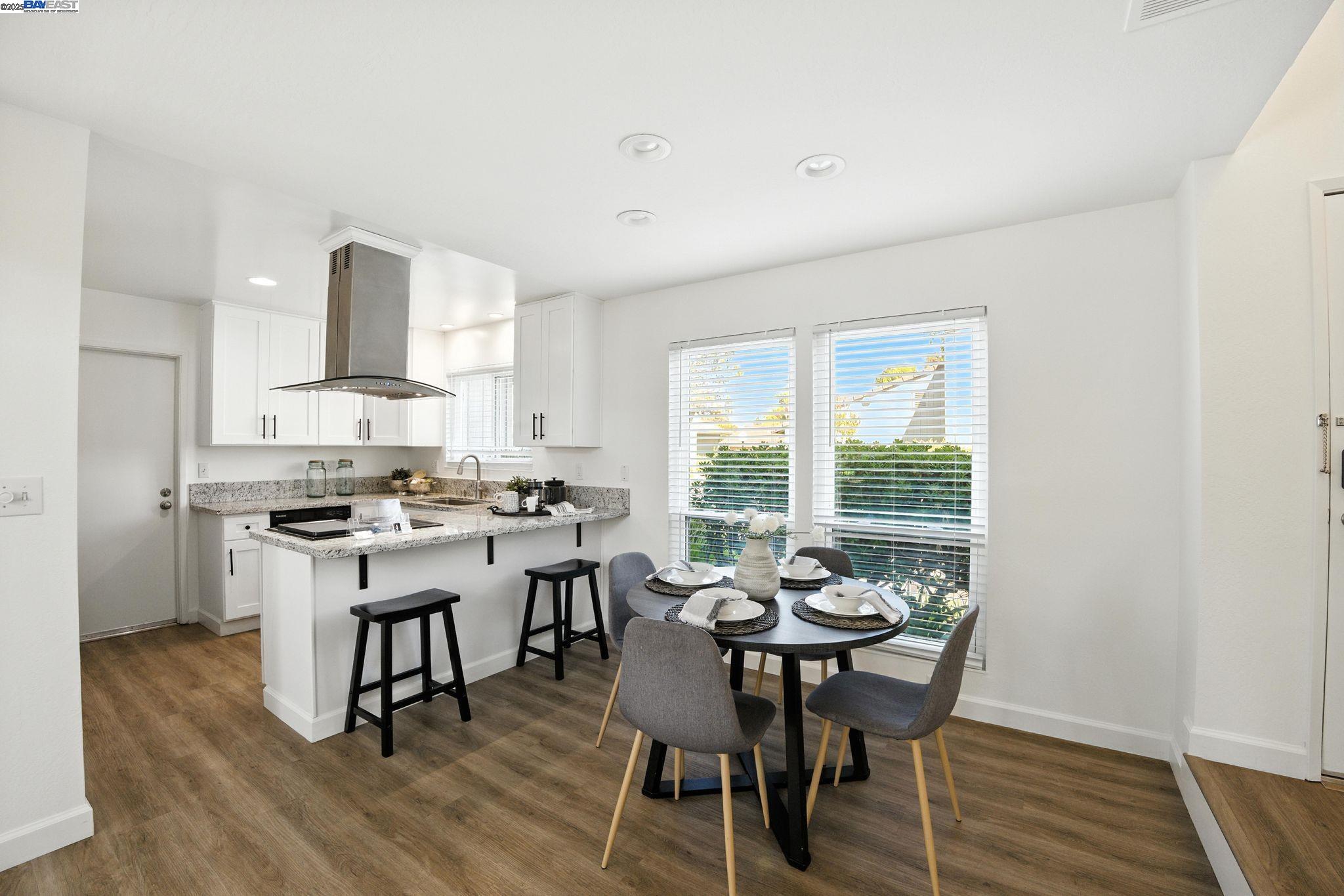 Detail Gallery Image 9 of 35 For 102 Rolling Green Cir, Pleasant Hill,  CA 94523 - 3 Beds | 2 Baths