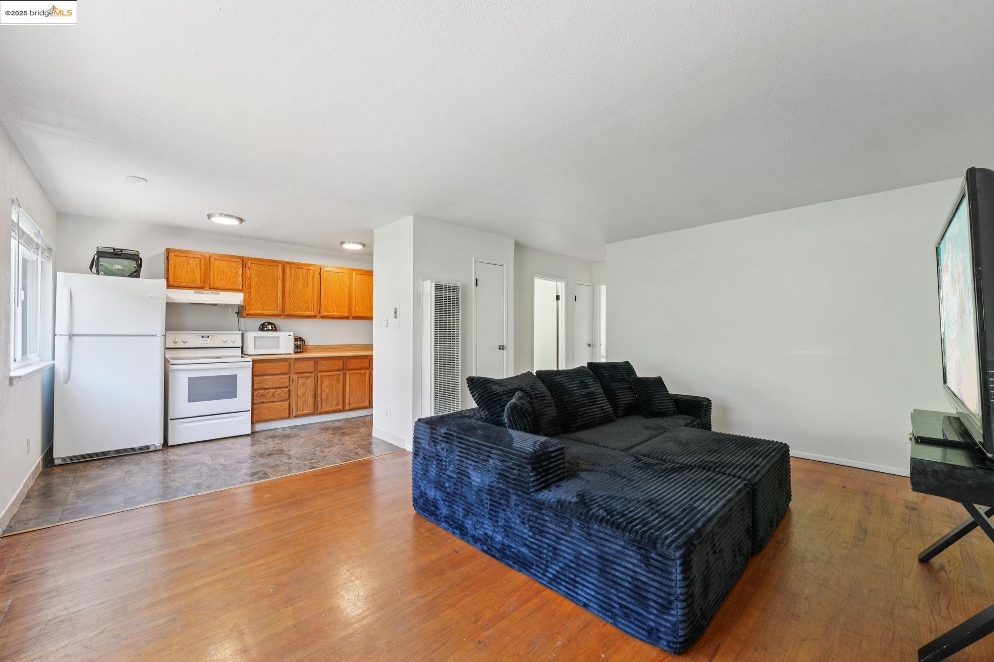 Detail Gallery Image 29 of 60 For 1091 Aileen Street, Oakland,  CA 94608 - – Beds | – Baths