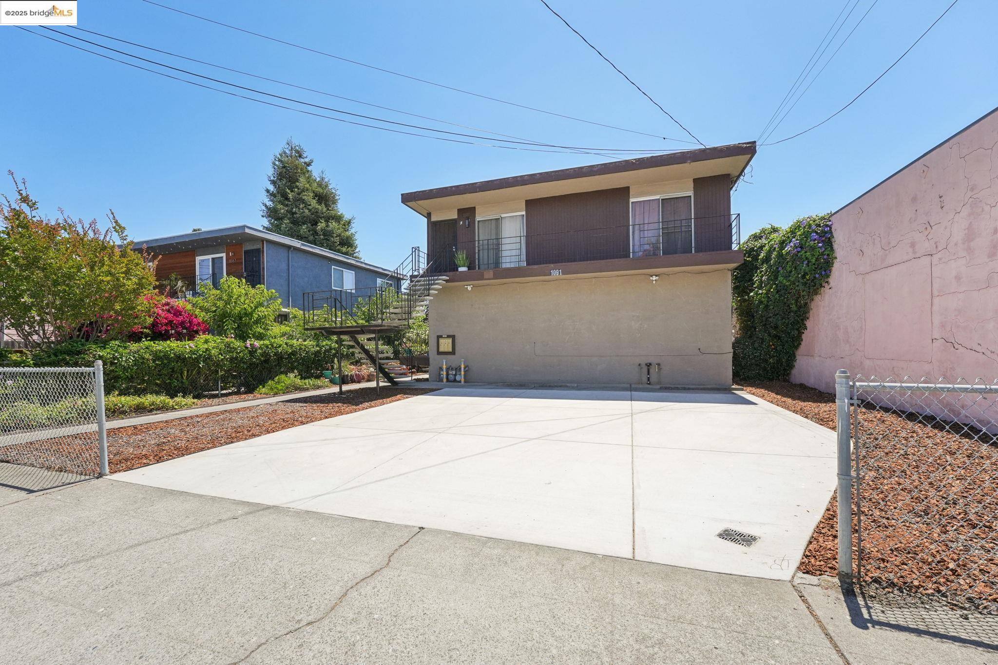 Detail Gallery Image 4 of 60 For 1091 Aileen Street, Oakland,  CA 94608 - – Beds | – Baths