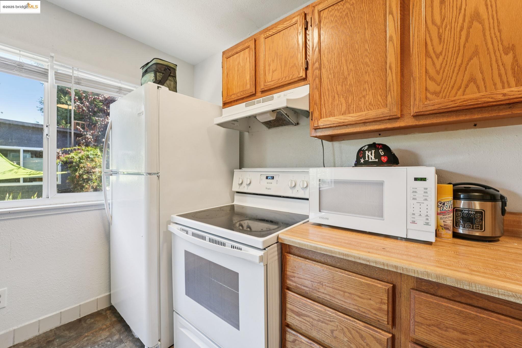 Detail Gallery Image 39 of 60 For 1091 Aileen Street, Oakland,  CA 94608 - – Beds | – Baths
