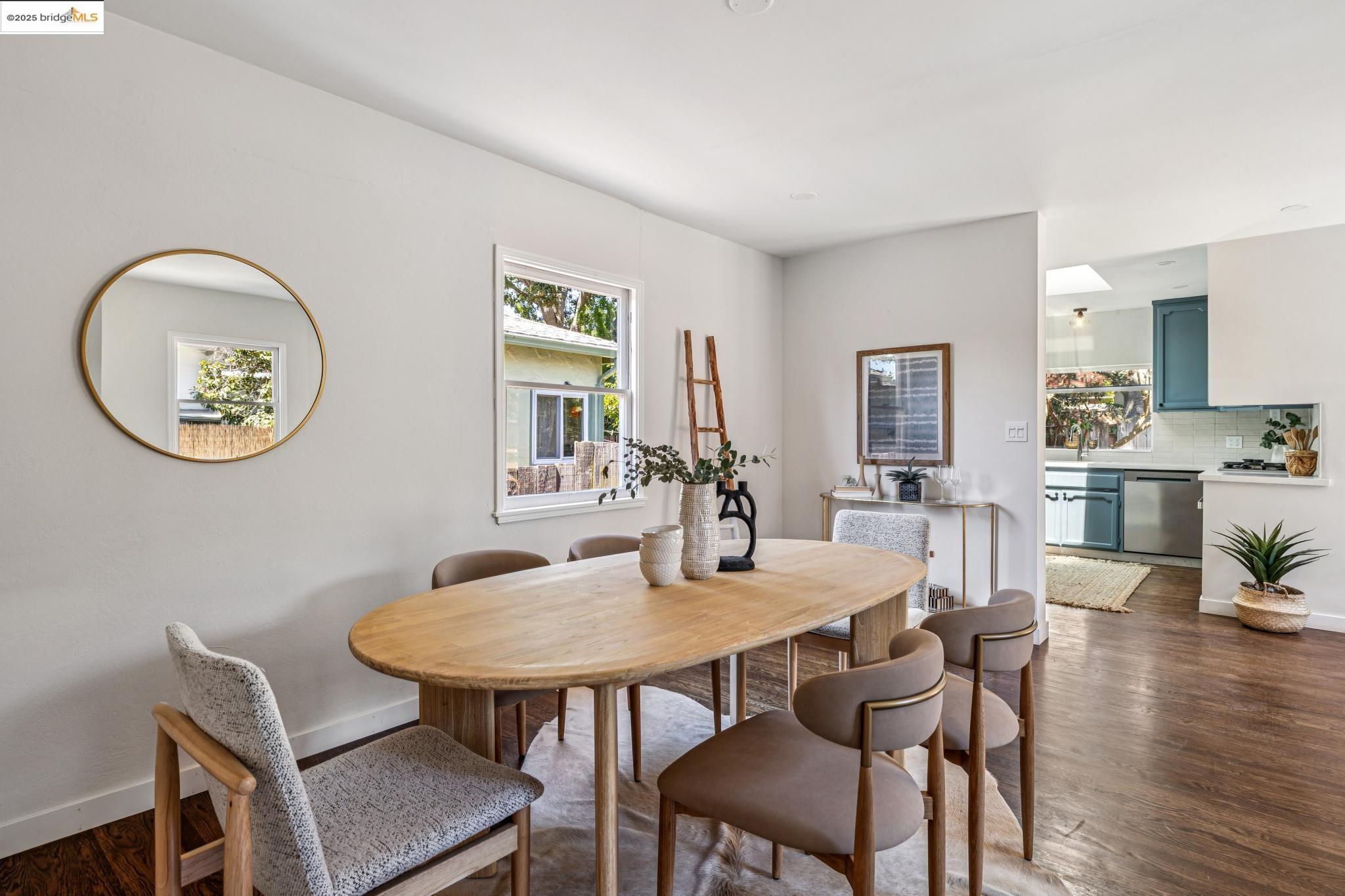 Detail Gallery Image 11 of 60 For 1635 Ocean View, Kensington,  CA 94707 - 2 Beds | 2 Baths