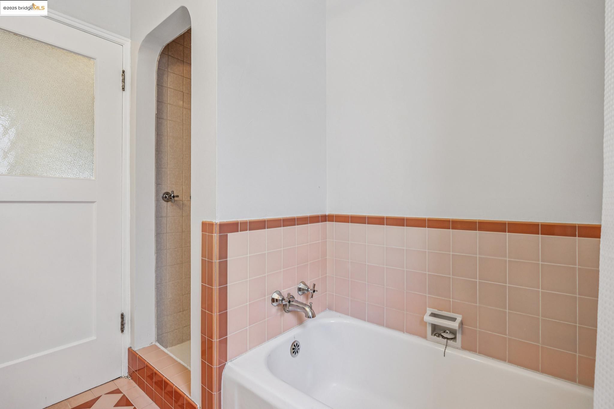 Detail Gallery Image 26 of 60 For 1635 Ocean View, Kensington,  CA 94707 - 2 Beds | 2 Baths