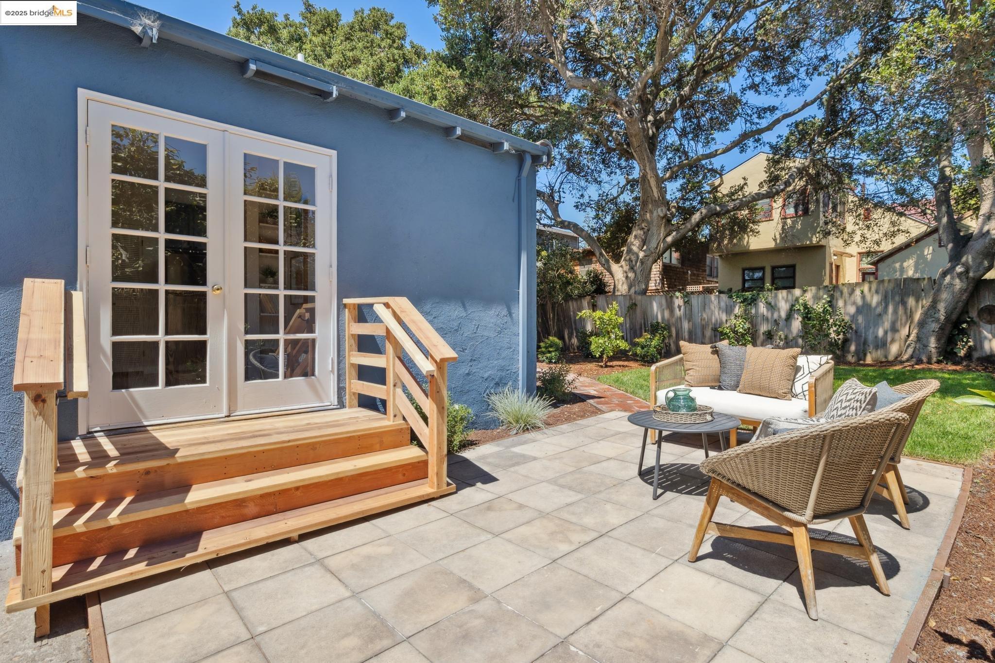 Detail Gallery Image 32 of 60 For 1635 Ocean View, Kensington,  CA 94707 - 2 Beds | 2 Baths