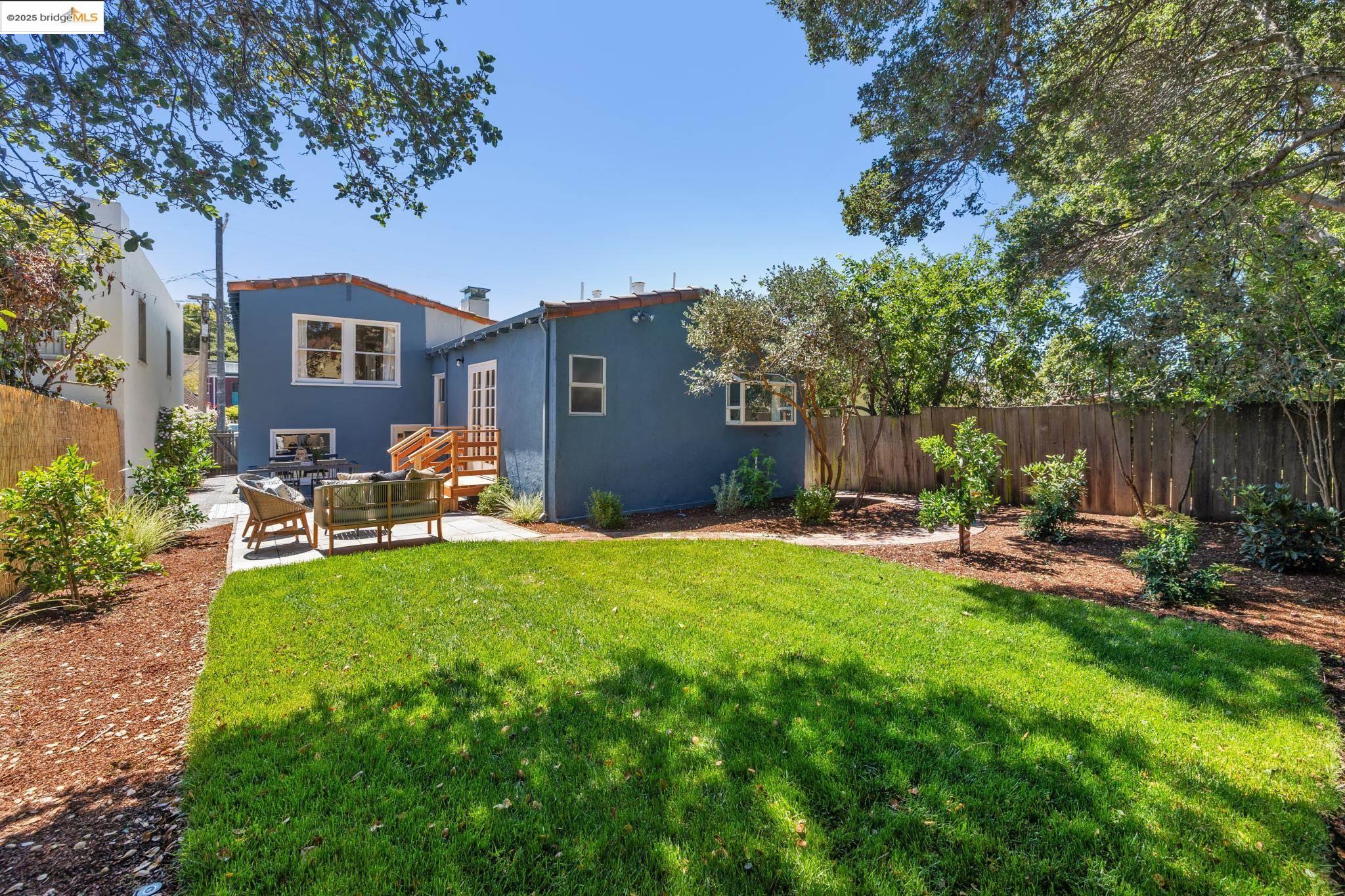 Detail Gallery Image 37 of 60 For 1635 Ocean View, Kensington,  CA 94707 - 2 Beds | 2 Baths
