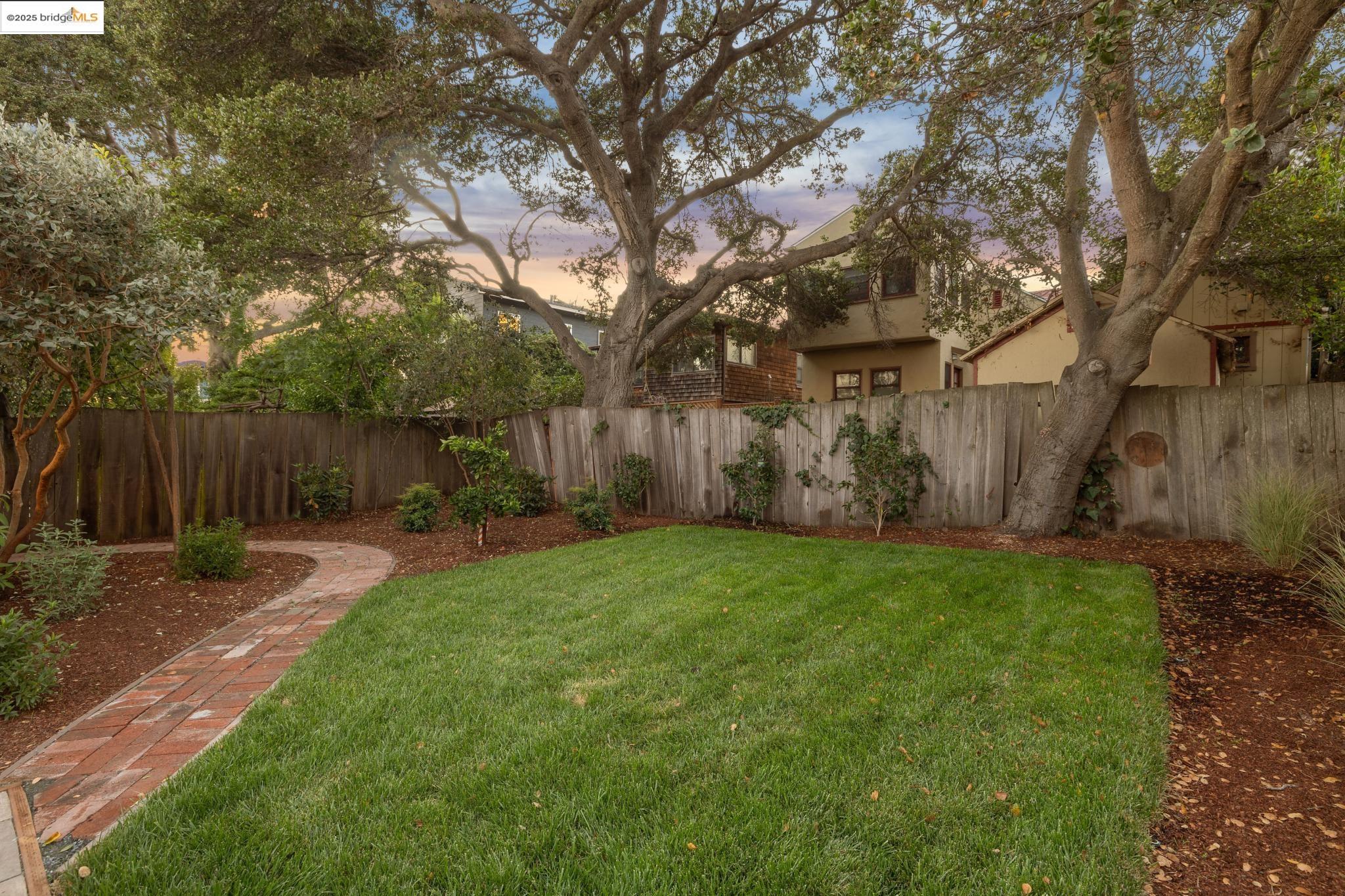 Detail Gallery Image 52 of 60 For 1635 Ocean View, Kensington,  CA 94707 - 2 Beds | 2 Baths