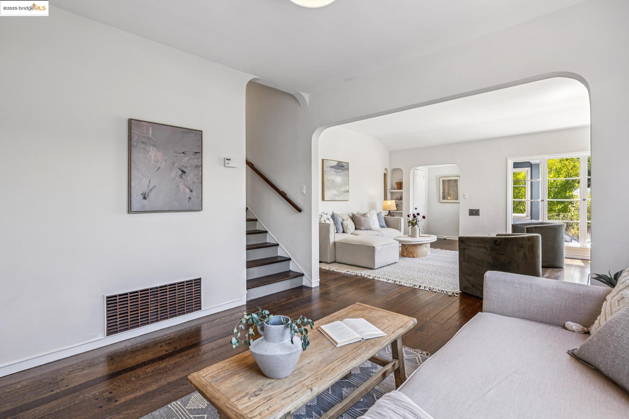 Detail Gallery Image 9 of 60 For 1635 Ocean View, Kensington,  CA 94707 - 2 Beds | 2 Baths
