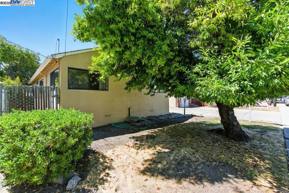 Detail Gallery Image 2 of 20 For 15967 Paseo Del Campo, San Lorenzo,  CA 94580 - 3 Beds | 1 Baths
