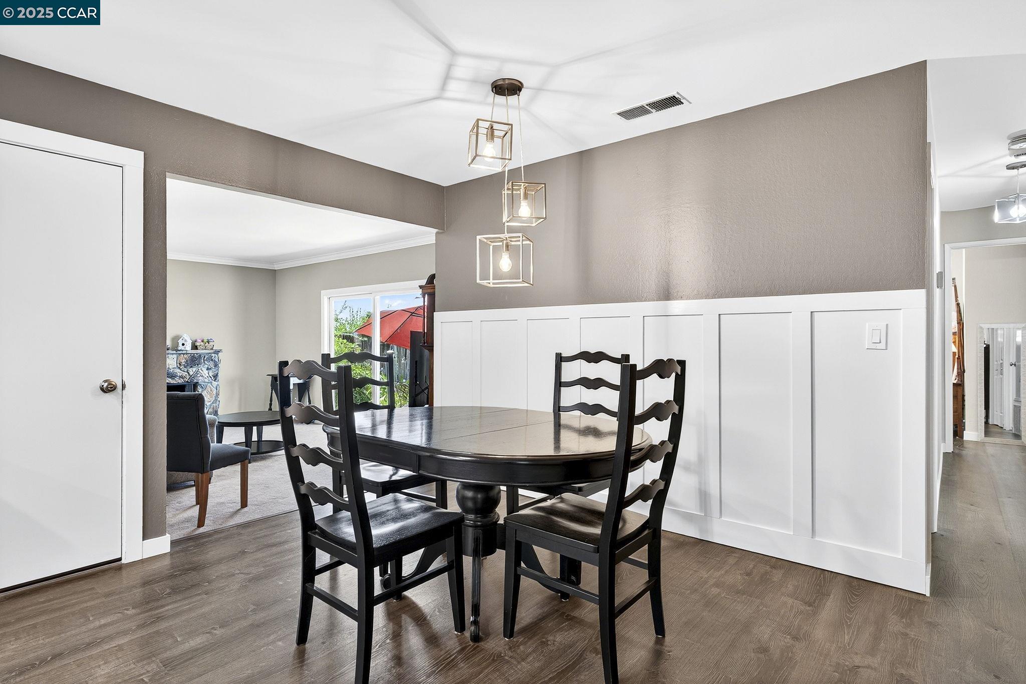 Detail Gallery Image 17 of 55 For 839 Reef Point Dr, Rodeo,  CA 94572-2018 - 3 Beds | 2 Baths